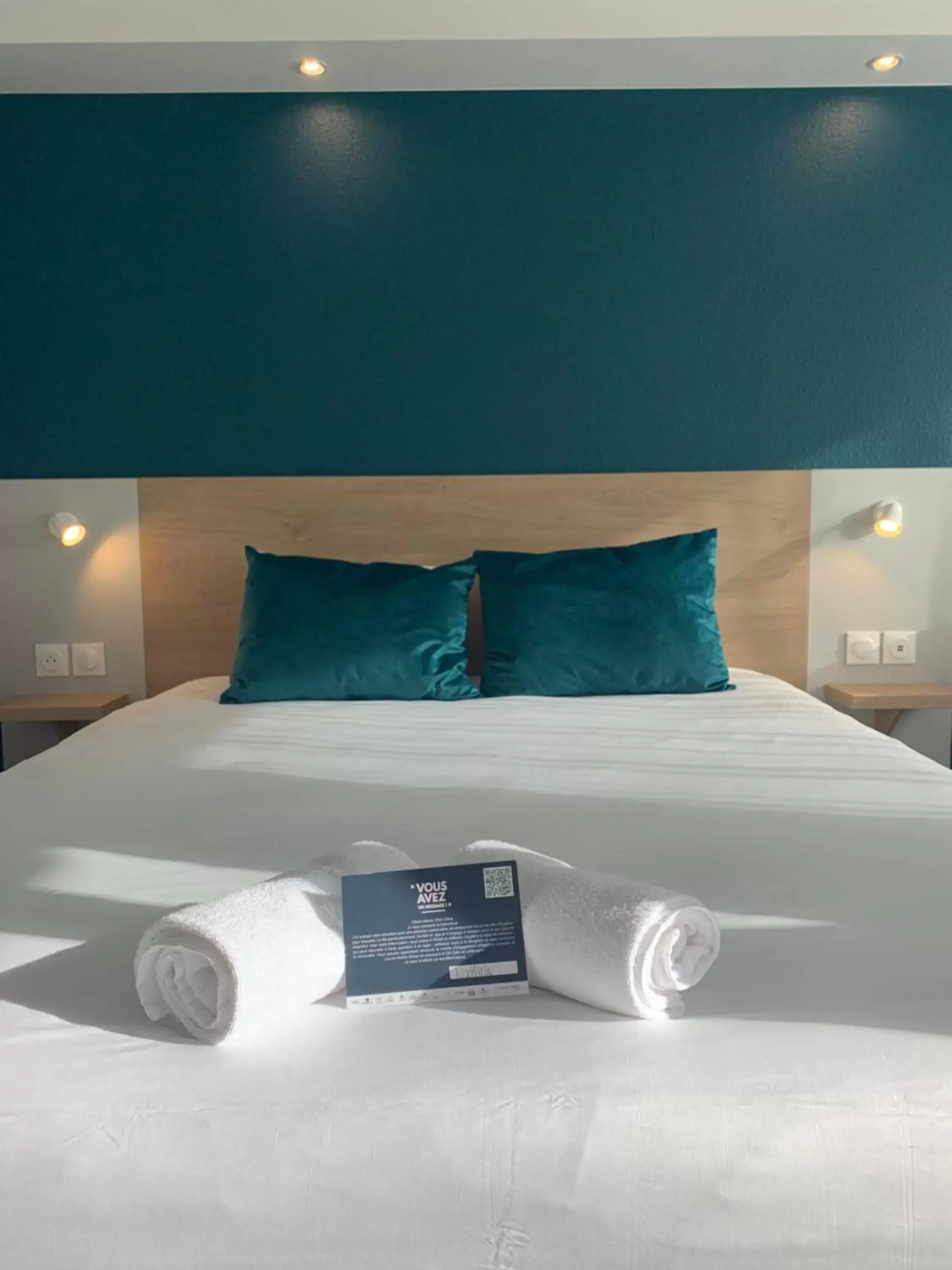 Bed in Kyriad Châteauroux - Saint-Maur Bed in Kyriad Châteauroux - Saint-Maur