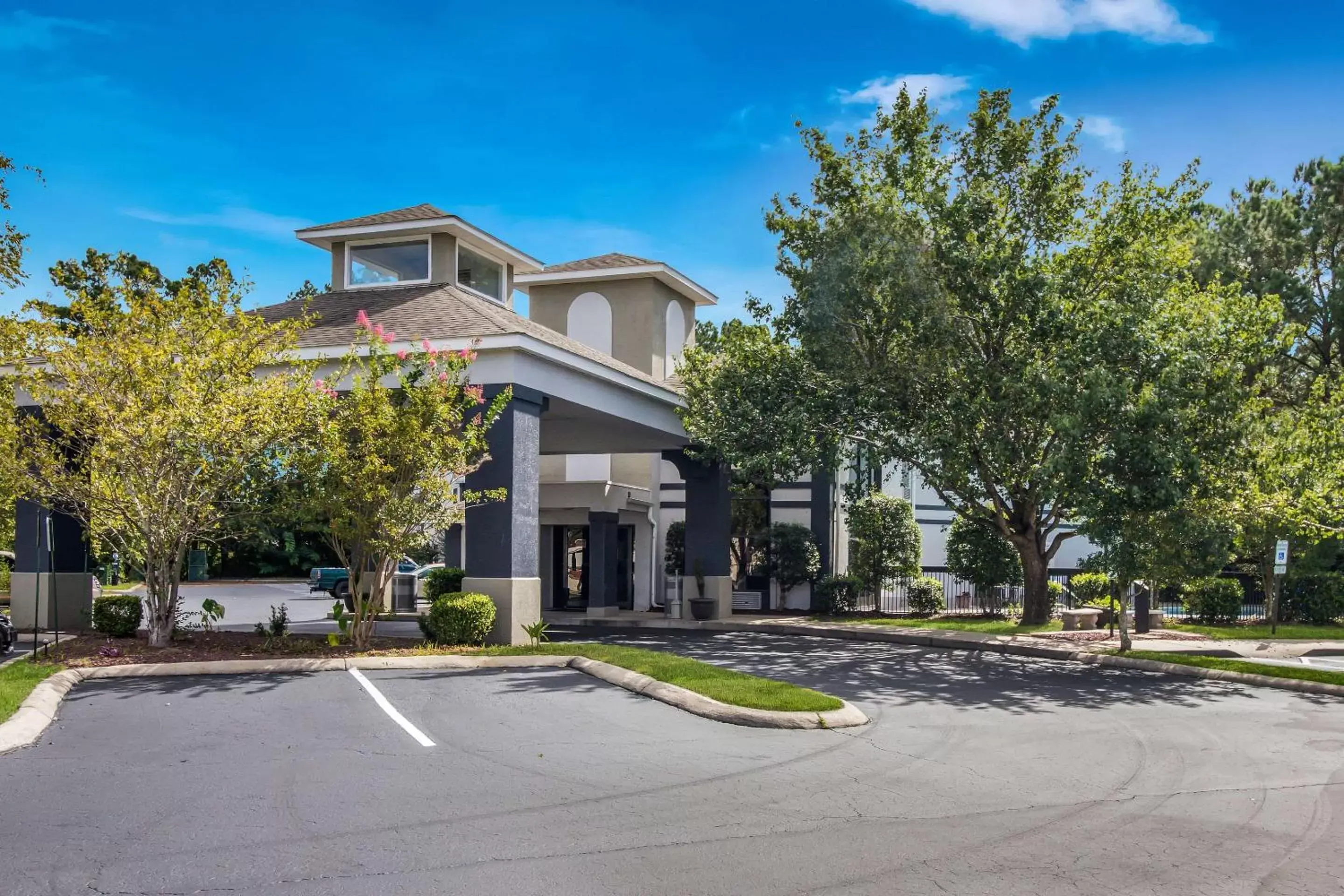 Property Building in Quality Inn near MCAS Cherry Point
