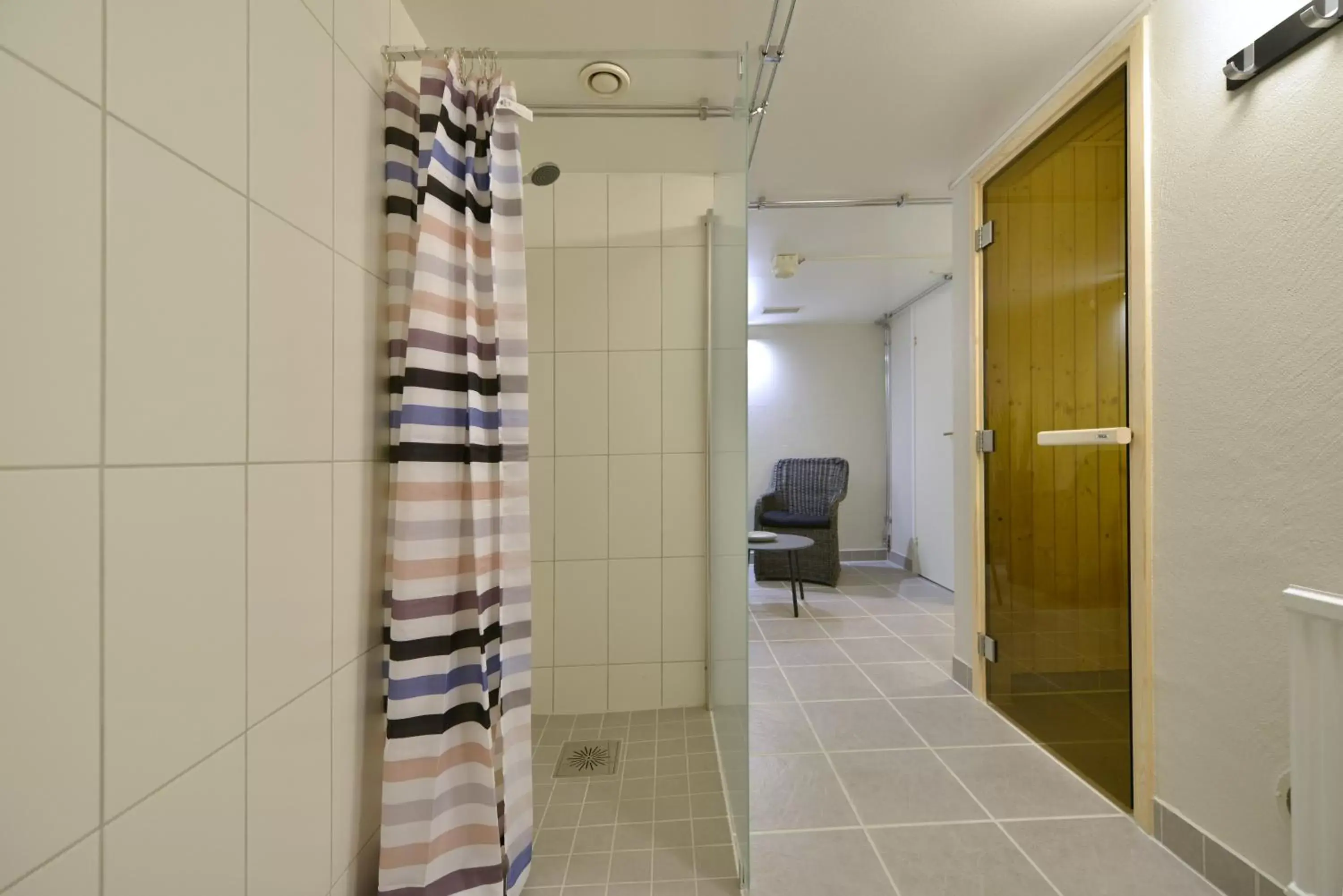 Massage, Bathroom in Svea, Sure Hotel Collection by Best Western