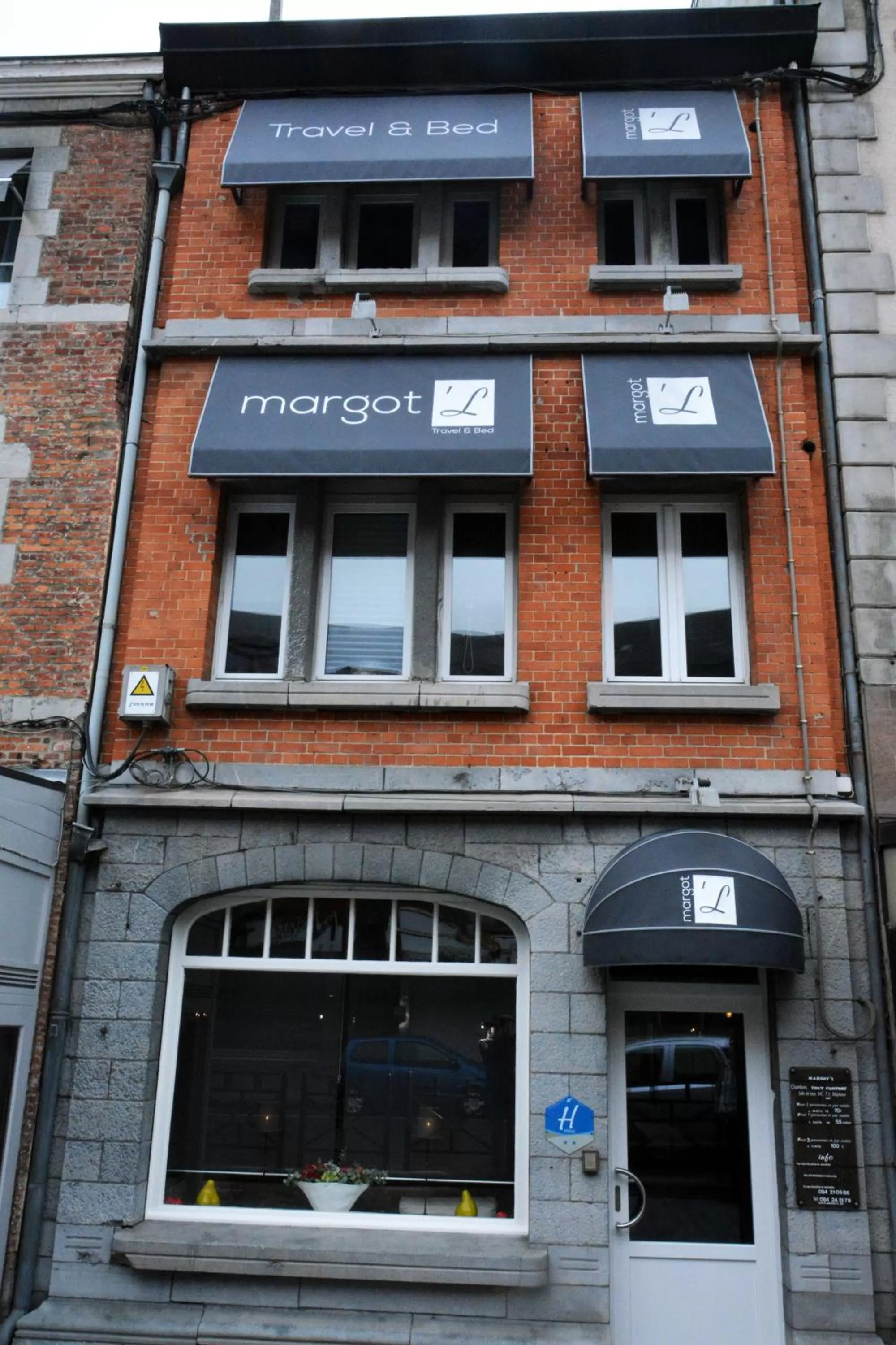 Facade/entrance in MARGOT'L