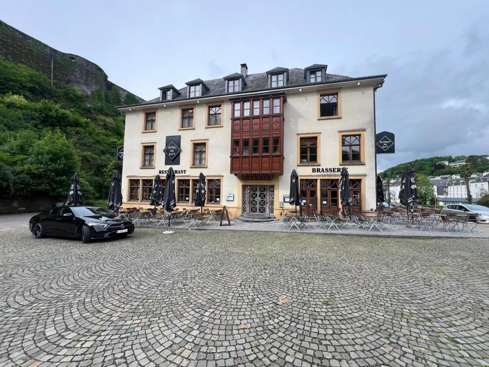 Property Building in Hotel La Porte de France