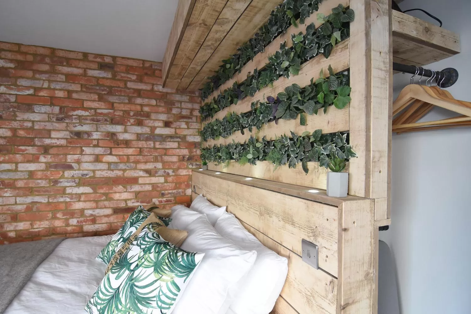 Bed in One Broad Street