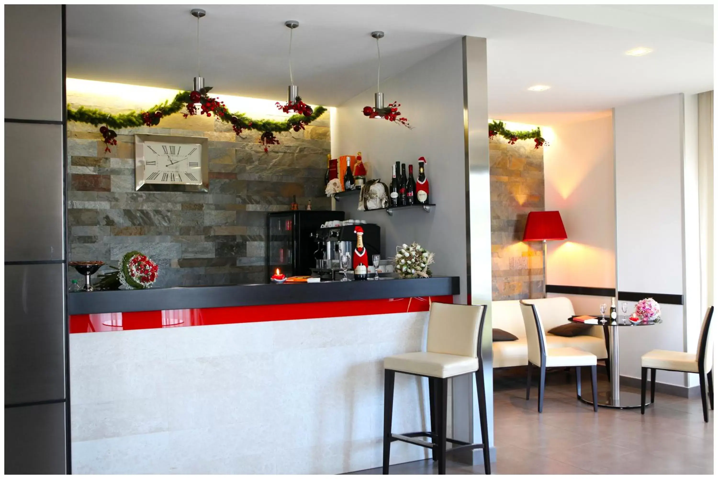 Lounge or bar, Restaurant/Places to Eat in Hotel Visagi