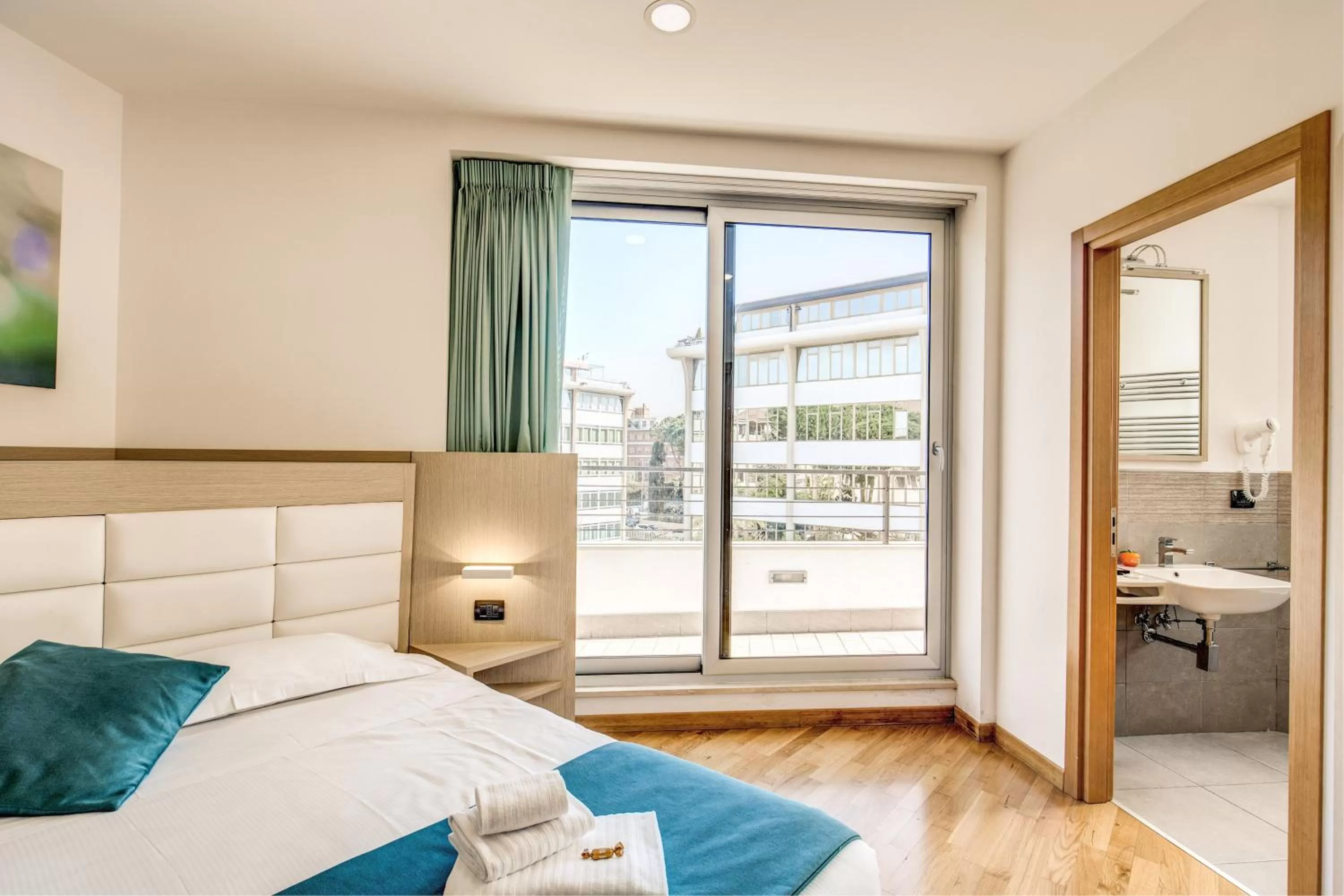 Photo of the whole room, Bed in Ginevra Palace Hotel