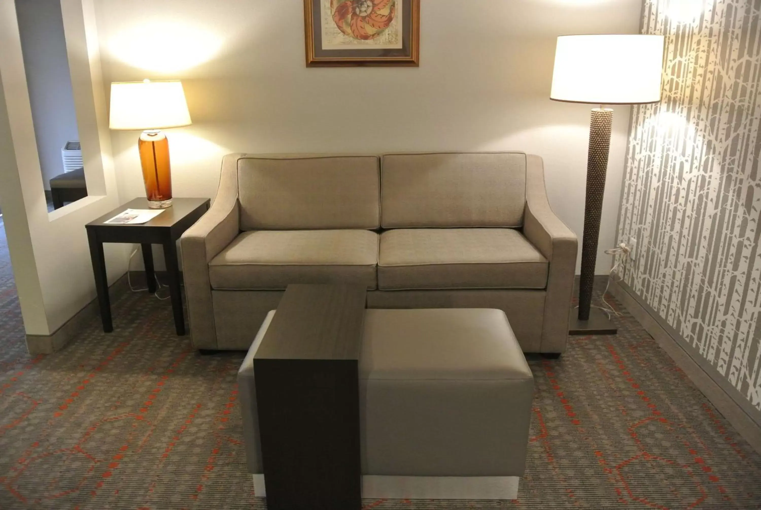 Photo of the whole room, Seating Area in Best Western Corvallis