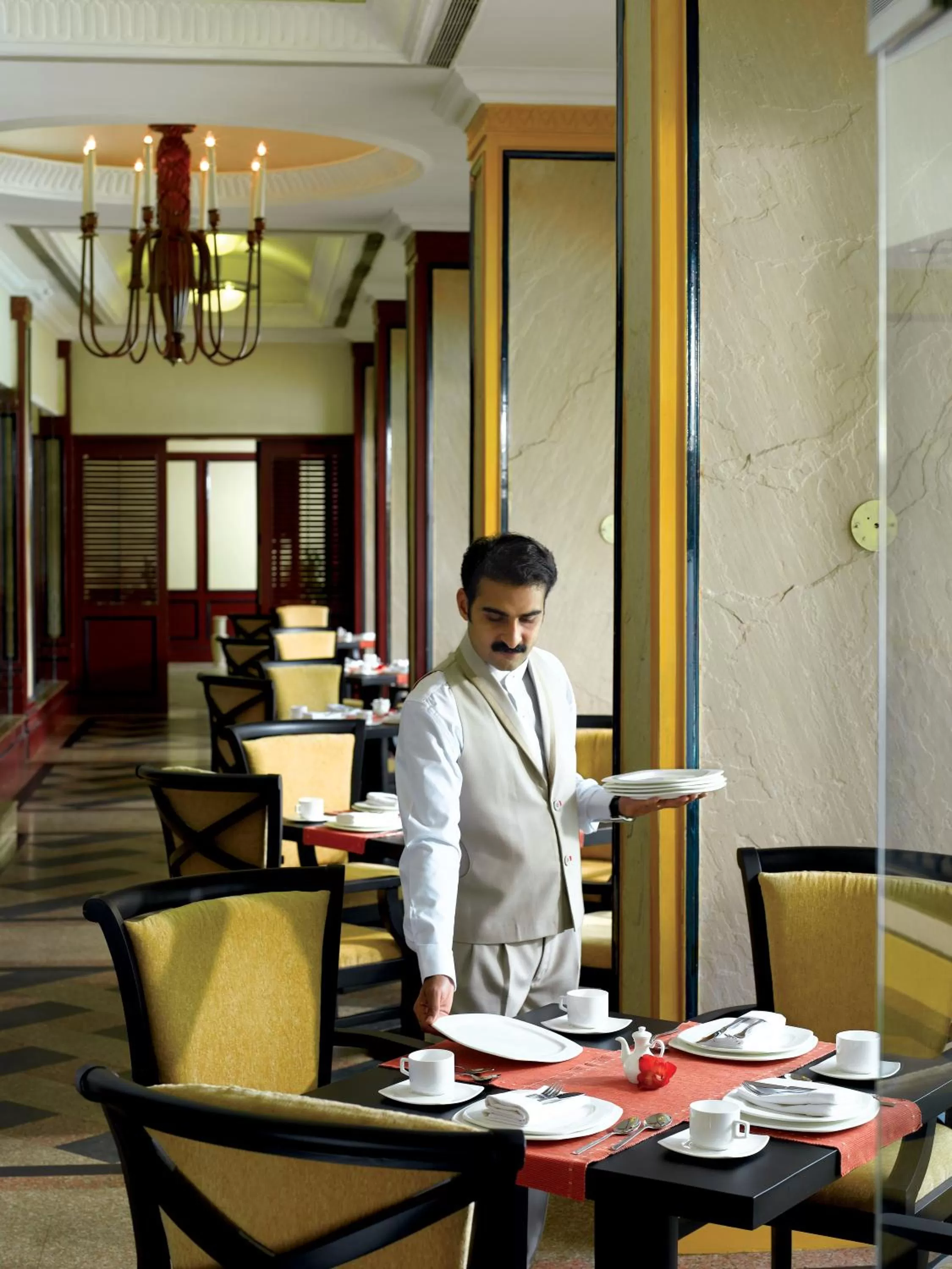 Restaurant/places to eat in The Gateway Hotel Beach Road, Calicut