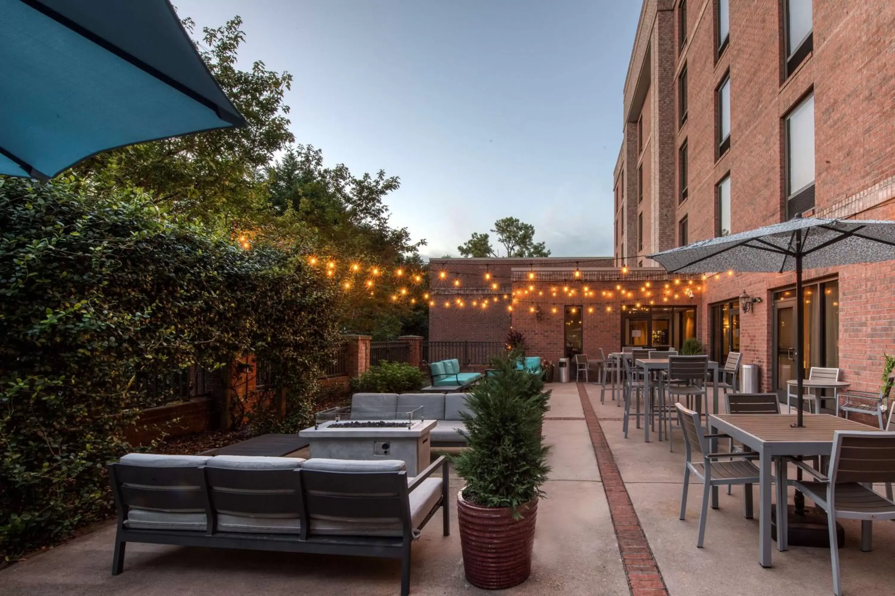 Patio in Hampton Inn Wilmington University Area