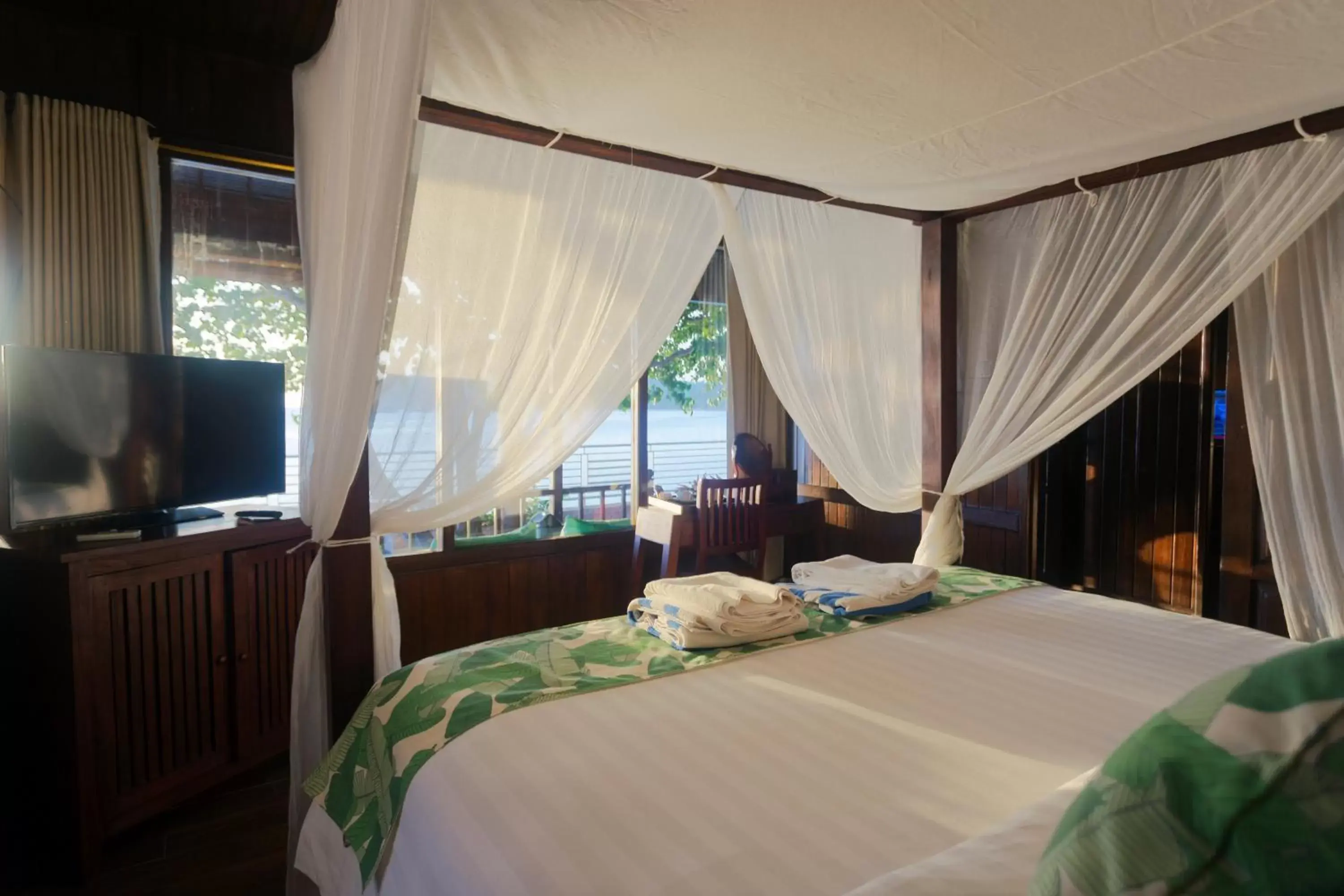 Bedroom, Bed in Sylvia Beach Villa