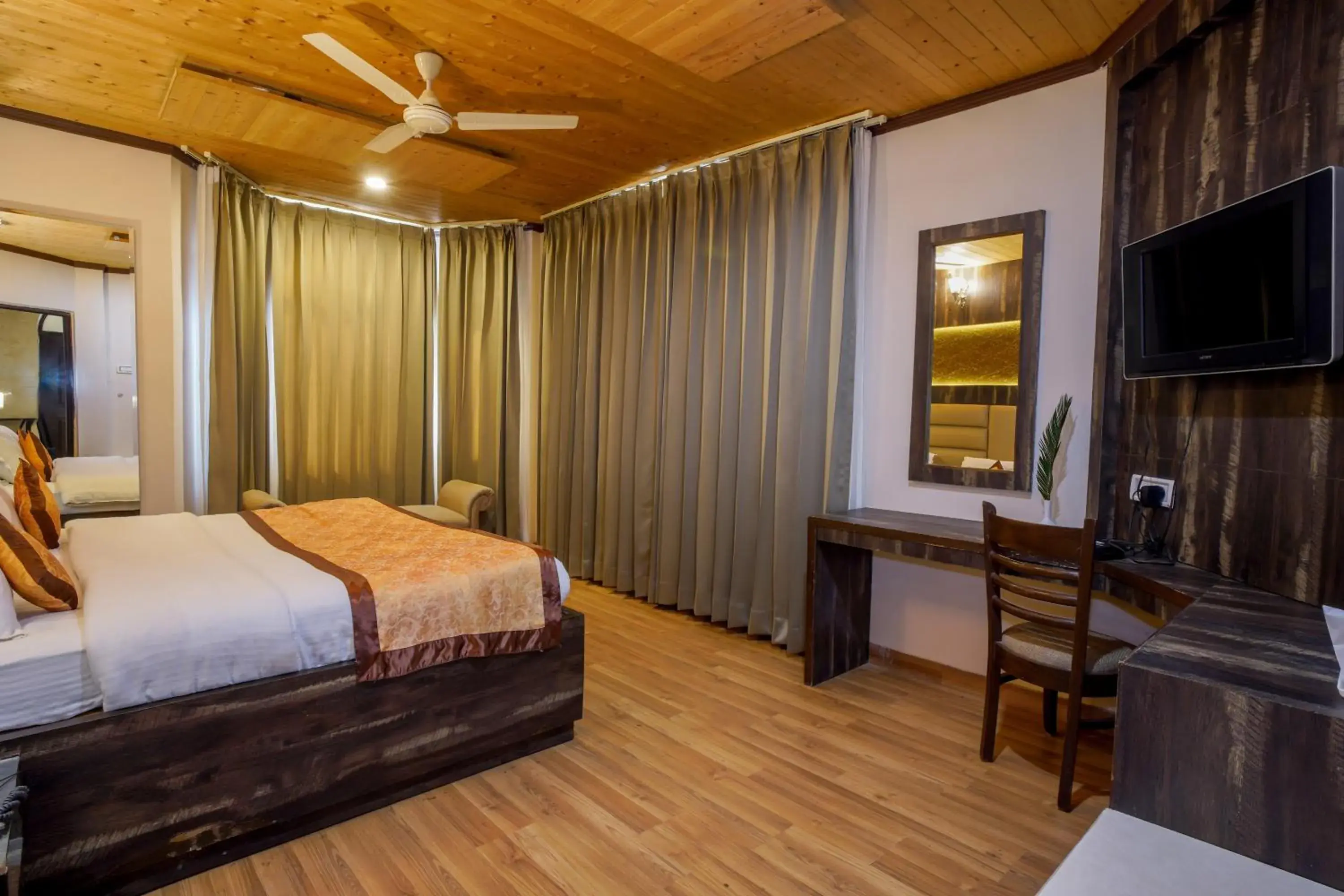 Bed in Lall Ji Tourist Resort