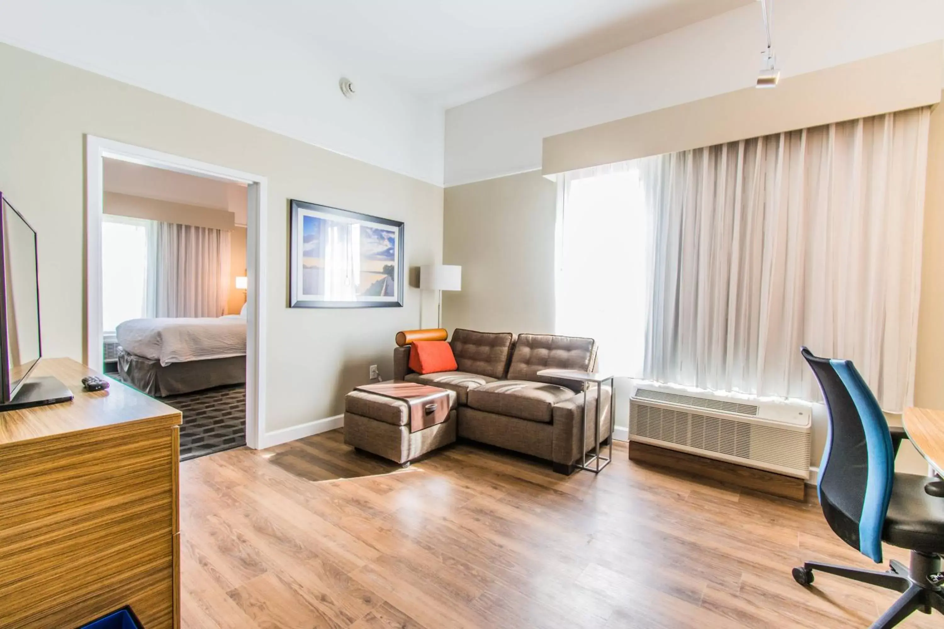 Living room, Seating Area in TownePlace Suites by Marriott Evansville Newburgh