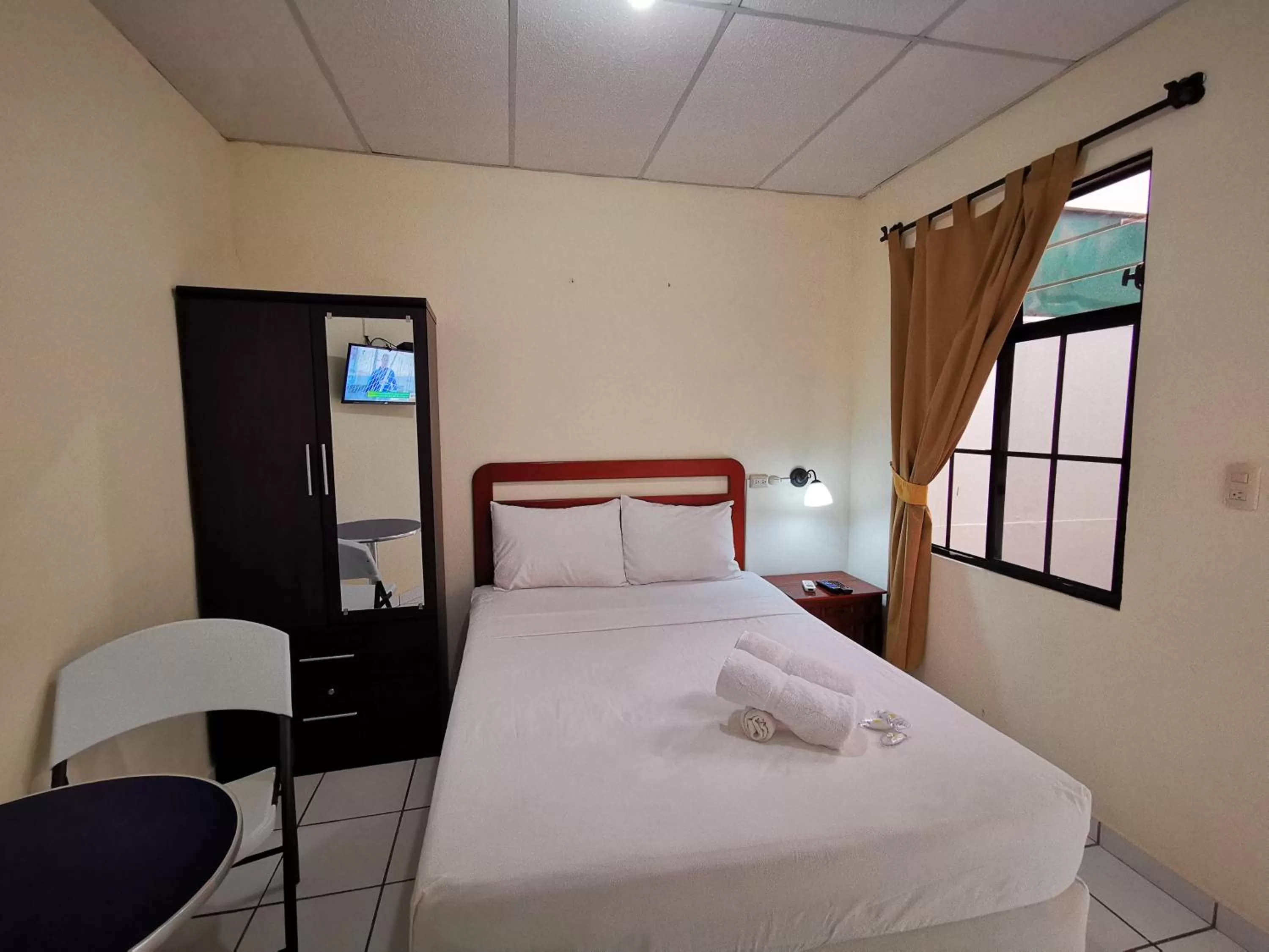 Bed in Hotel Armonía Hostal