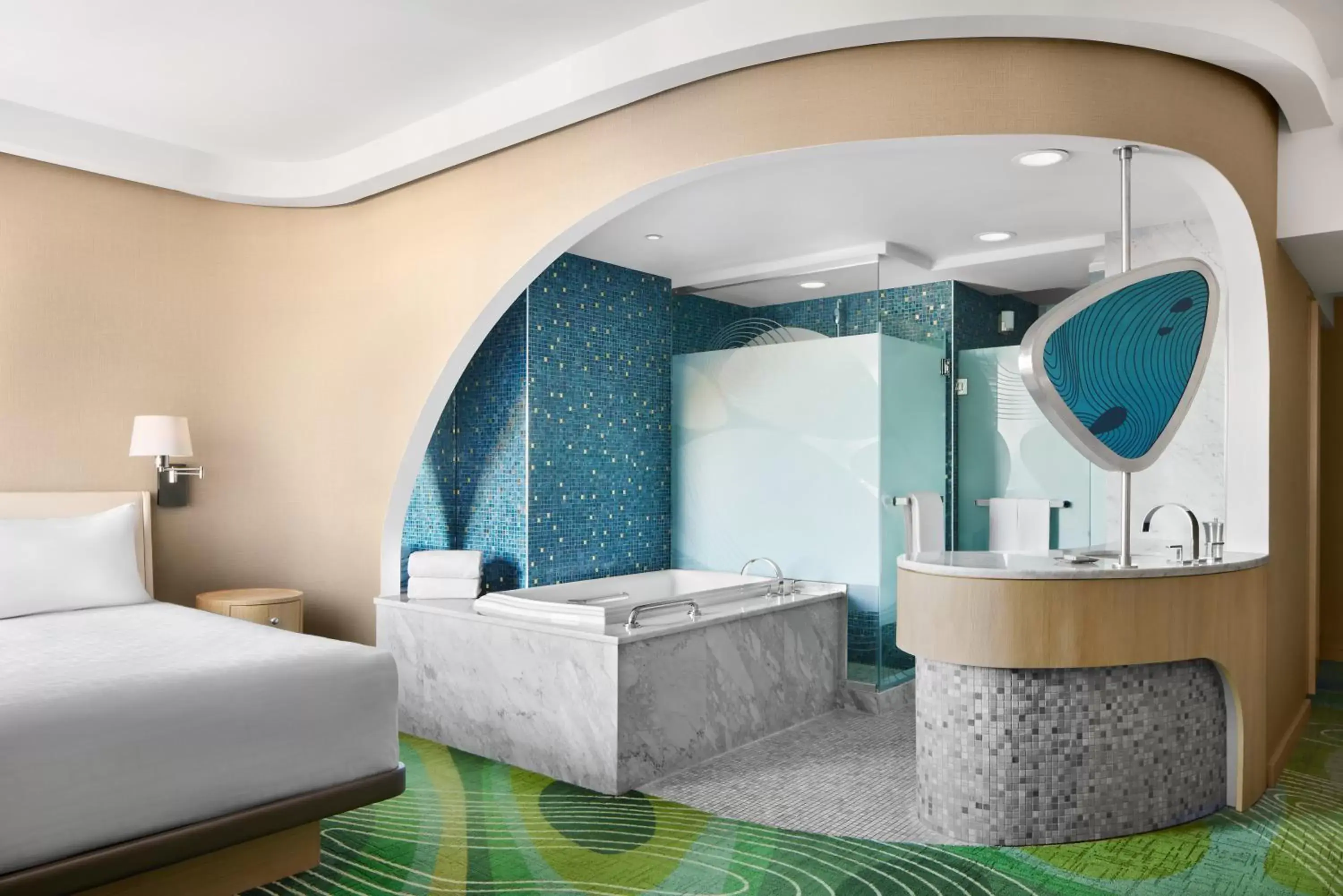 Photo of the whole room, Bathroom in Pasadena Hotel & Pool
