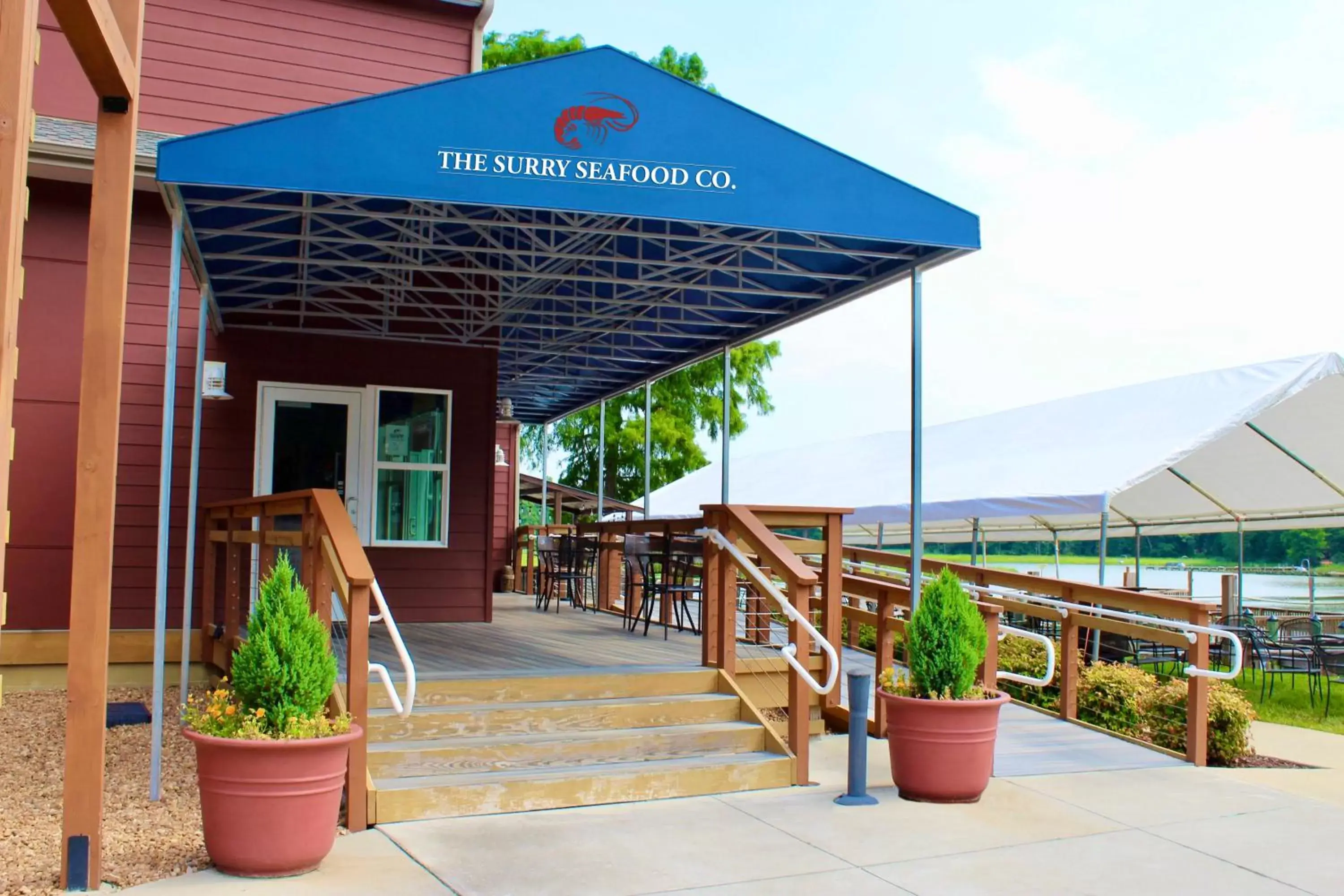 Facade/entrance in Surry Seafood Company