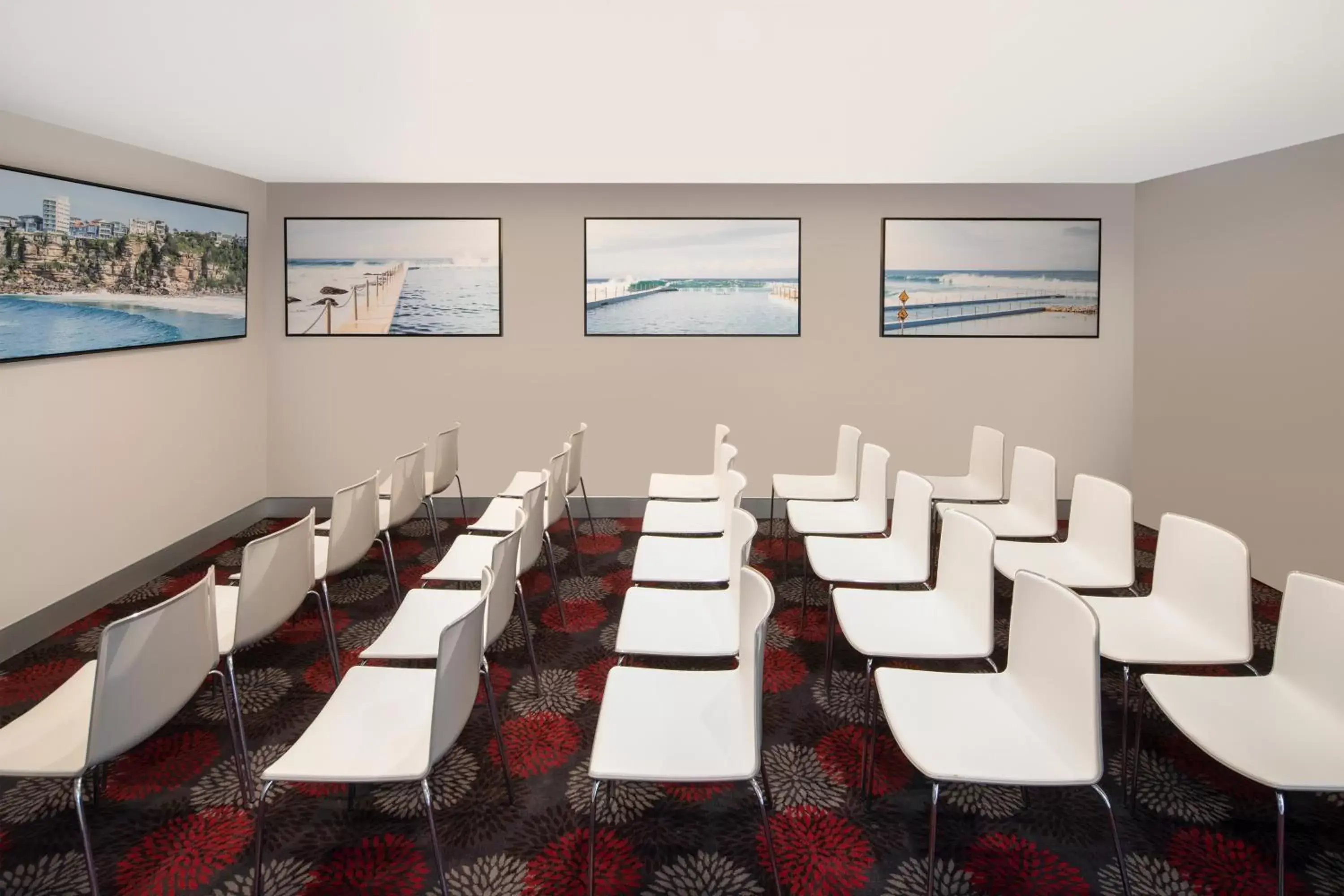 Meeting/conference room in Mercure Sydney Manly Warringah