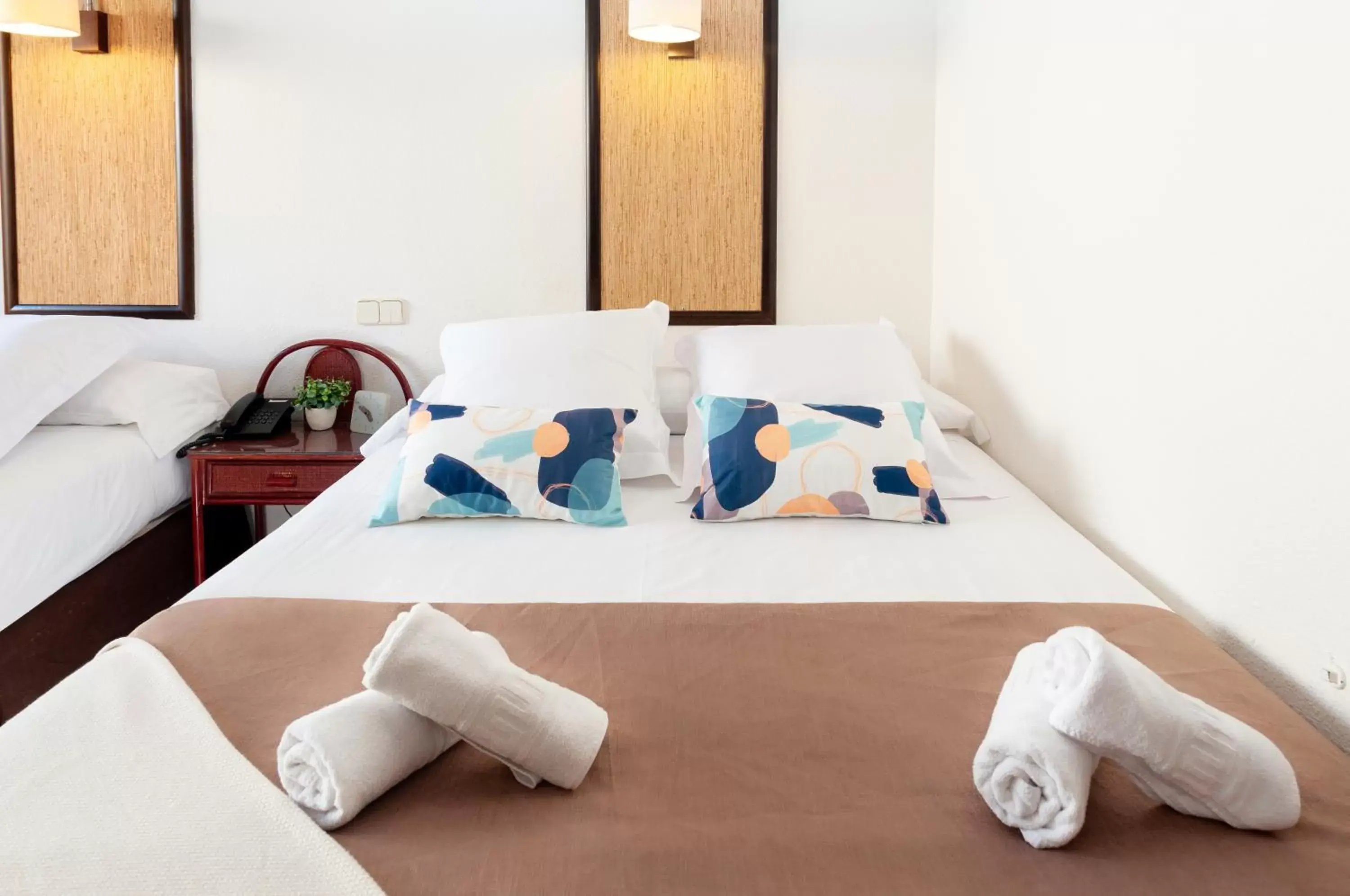 Bed in Hotel Eden Mar
