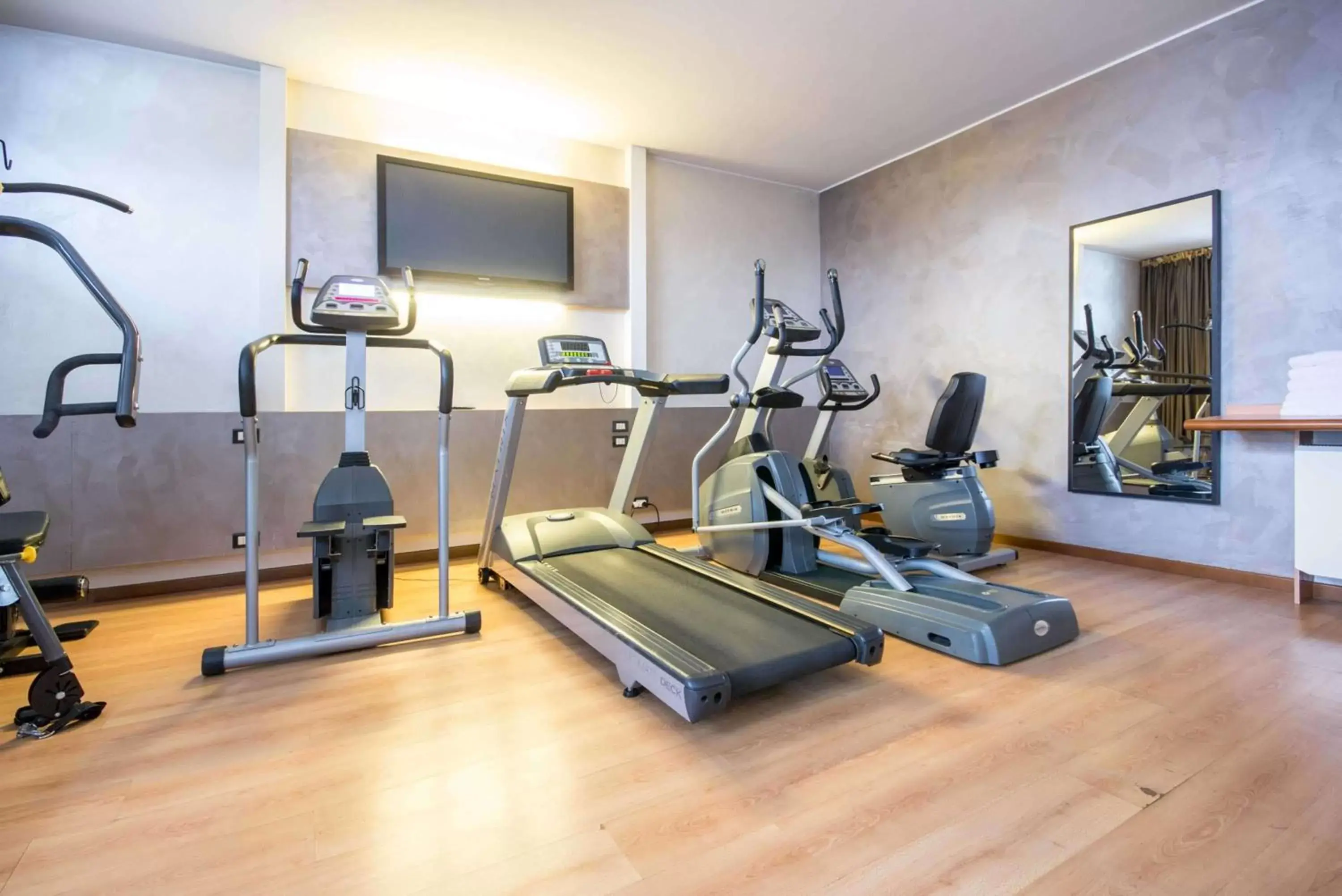 Activities, Fitness Center/Facilities in Best Western Modena District