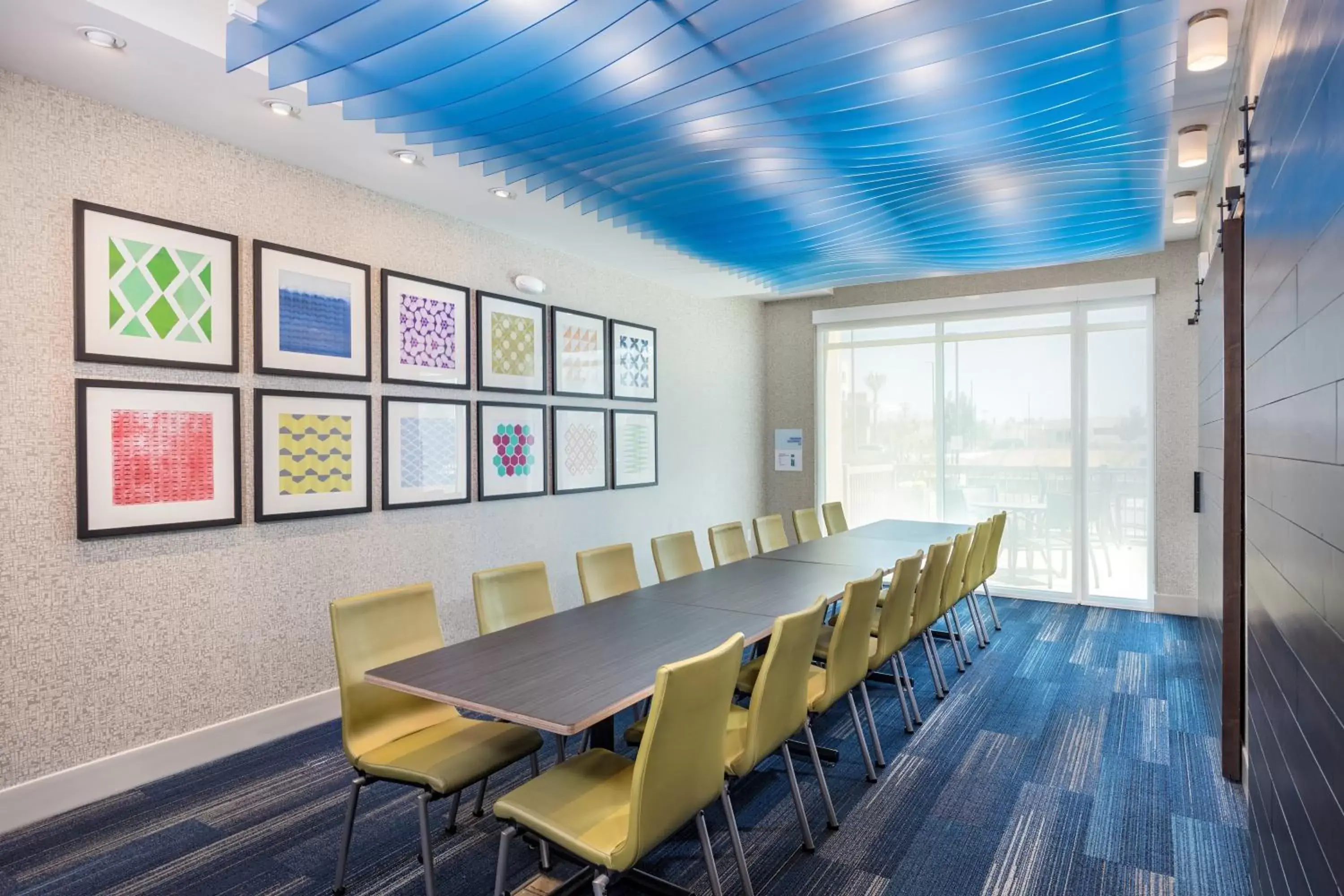 Meeting/conference room in Holiday Inn Express & Suites - Moreno Valley - Riverside, an IHG Hotel