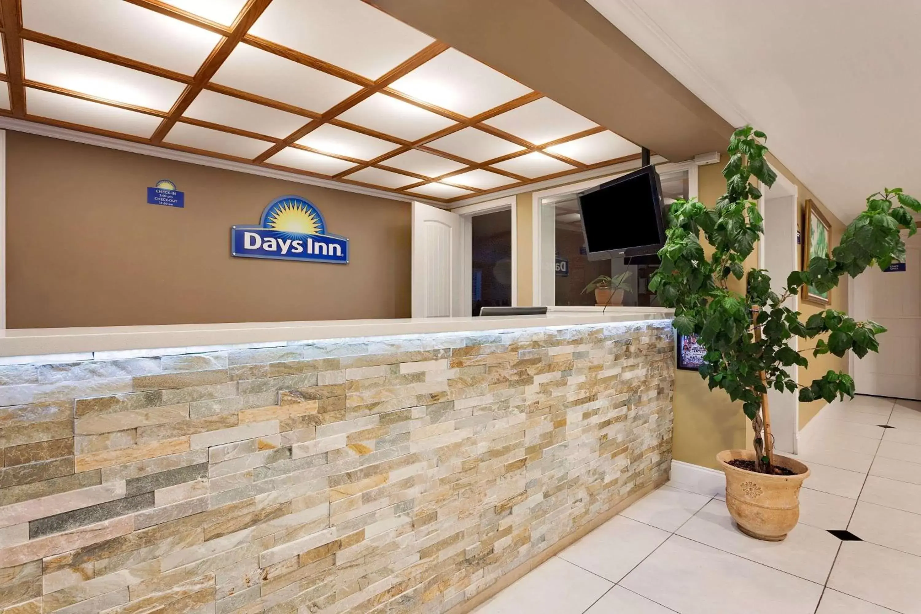 Lobby or reception in Days Inn by Wyndham Lakewood South Tacoma