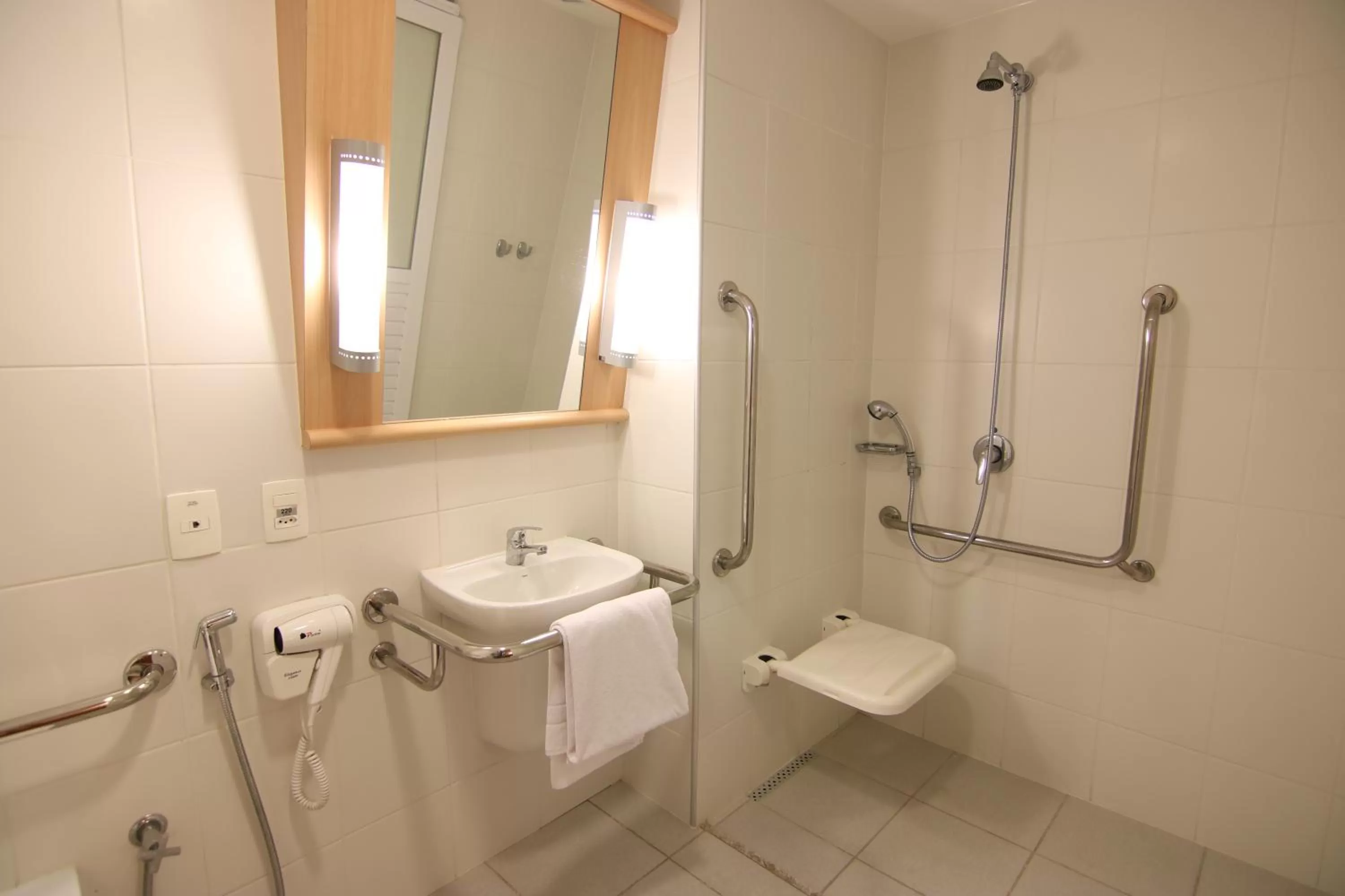 Bathroom in Samba Itaboraí