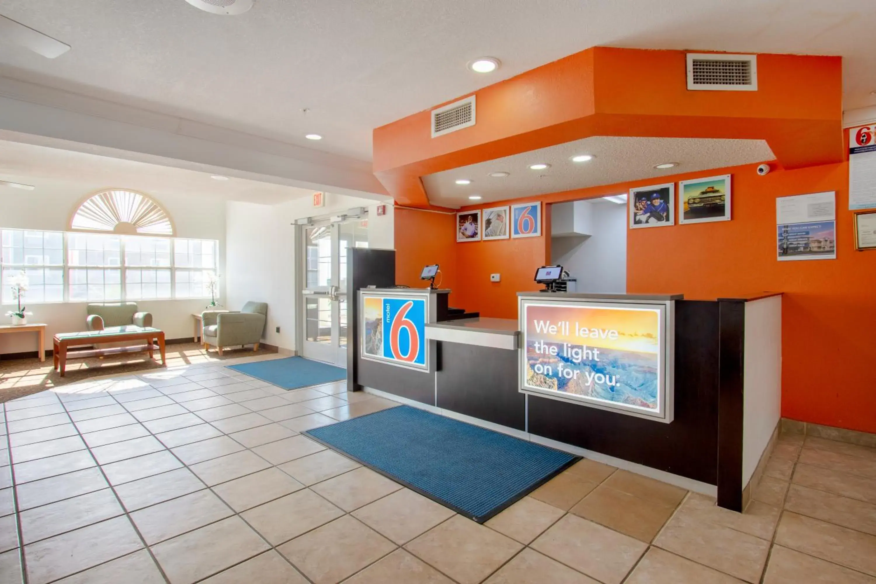 Lobby or reception in Motel 6-El Paso, TX - Southeast Lobby or reception in Motel 6-El Paso, TX - Southeast