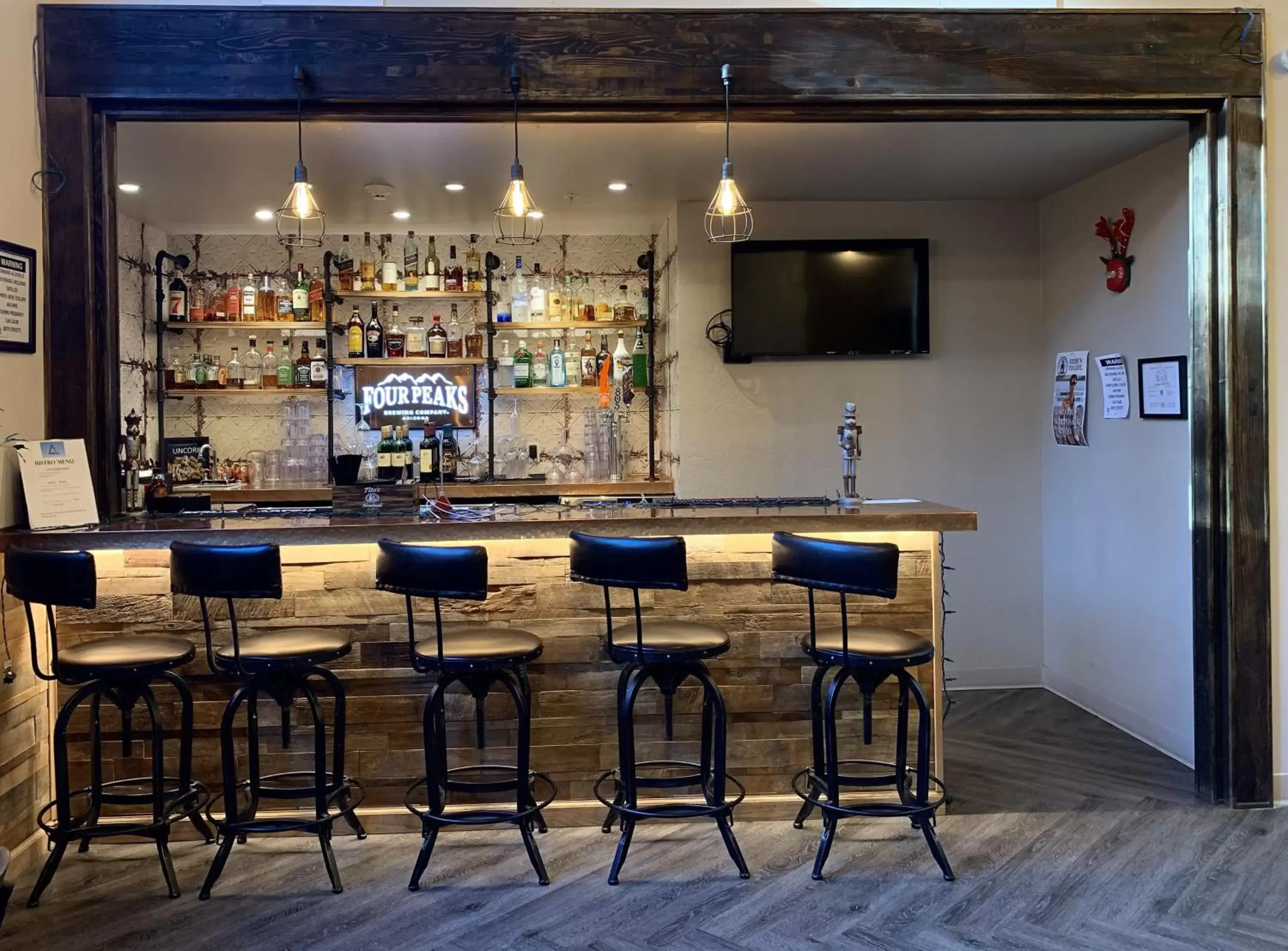 Lounge or bar, Lounge/Bar in GreenTree Inn & Suites Pinetop