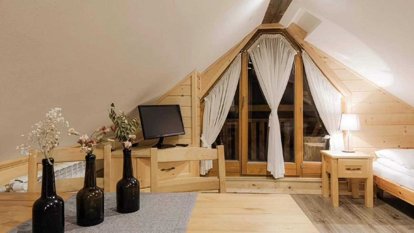 Photo of the whole room, Bed in Chata u Bronka