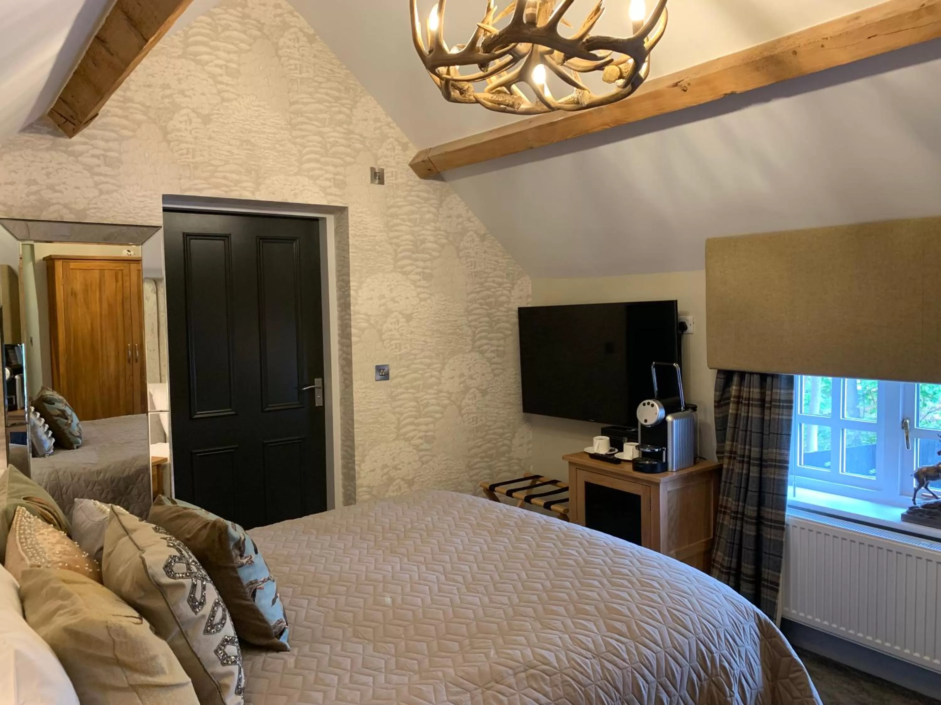 Superior King Room in The Wheatsheaf Hotel, Sandbach