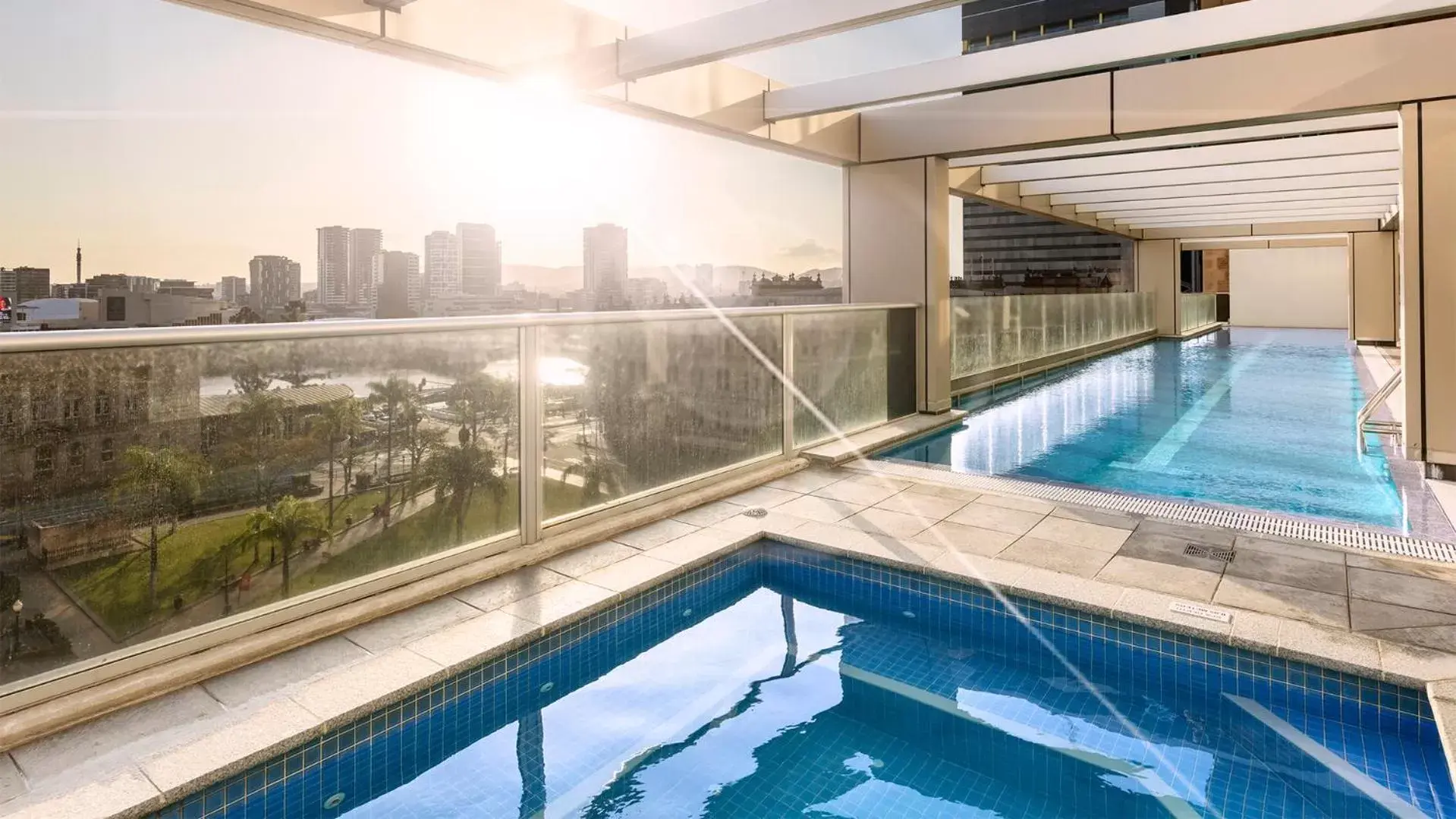 Swimming Pool in Oaks Brisbane Casino Tower Suites