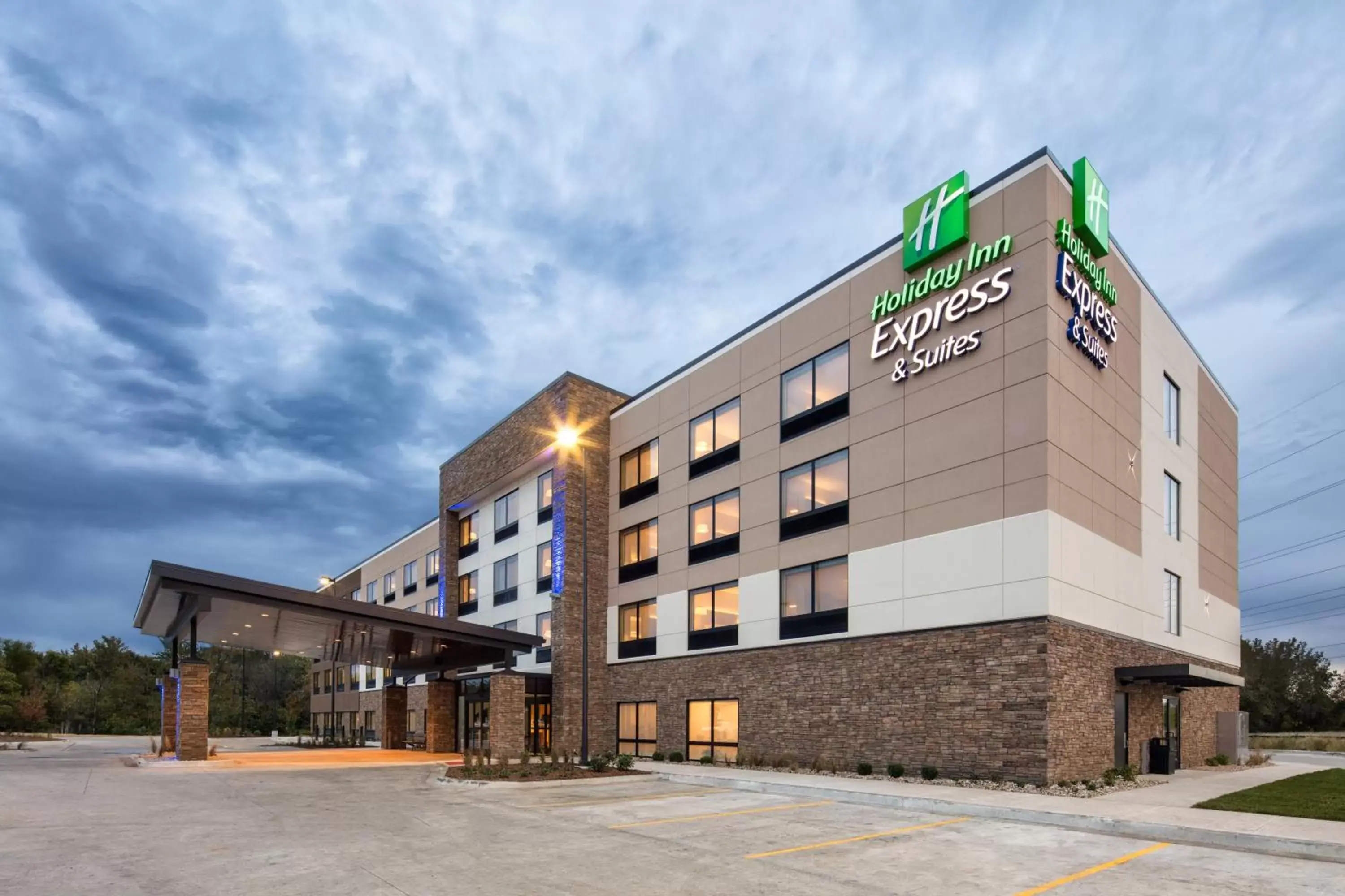Property Building in Holiday Inn Express East Peoria - Riverfront, an IHG Hotel