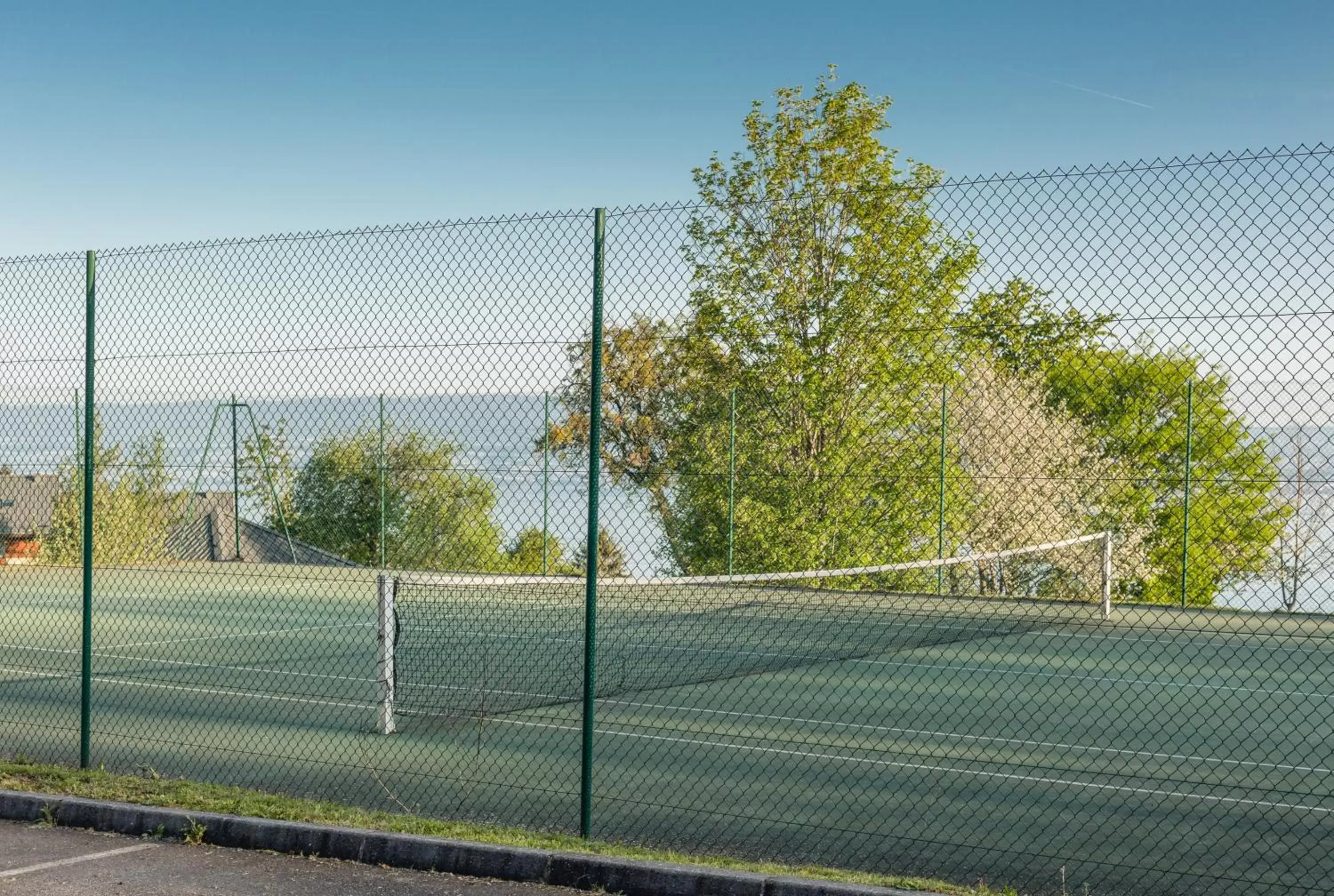 Tennis court, Other Activities in Garden & City Evian - Lugrin