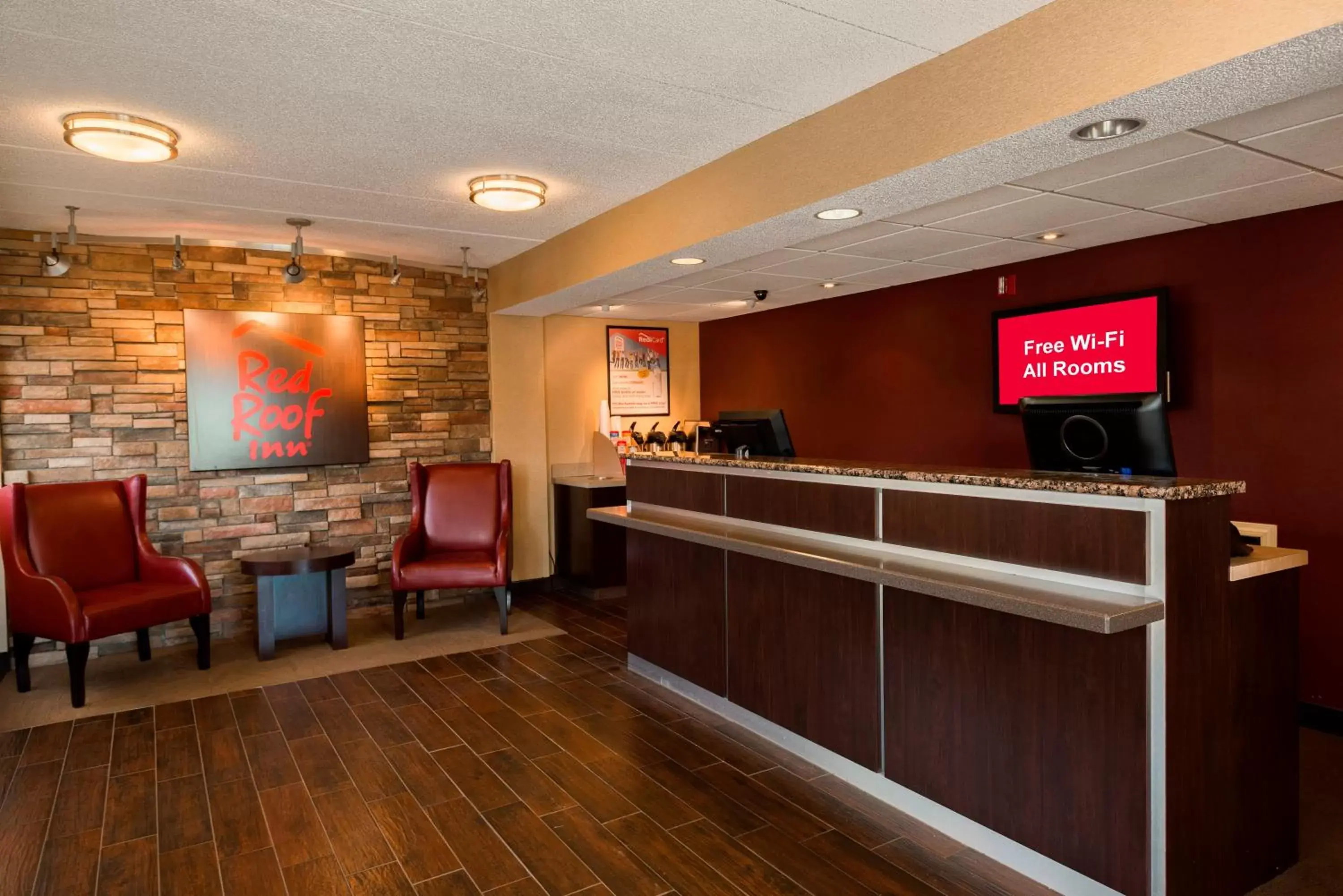 Lobby or reception, Lobby/Reception in Red Roof Inn Rockford East - Casino District