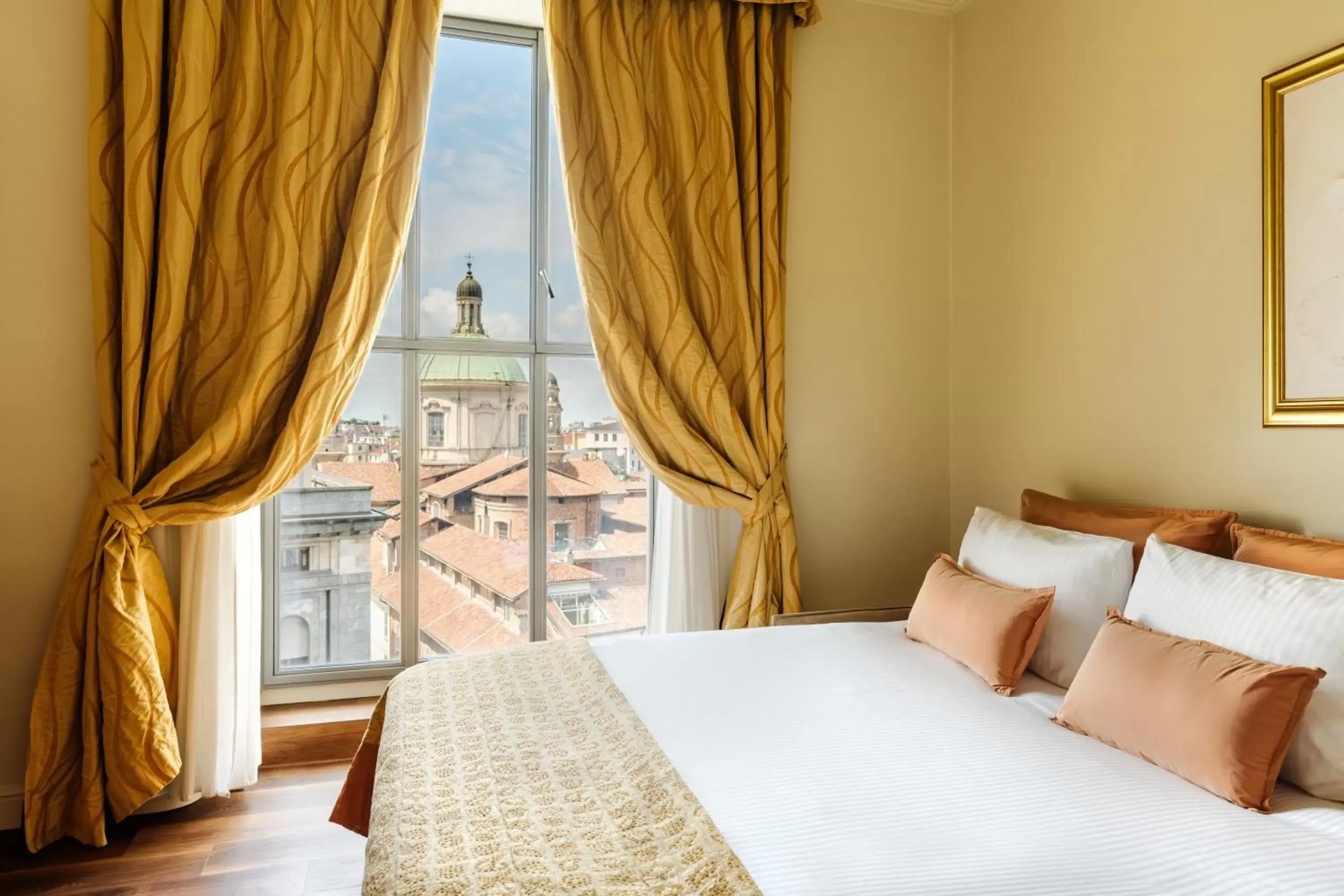 Bed in Hotel Dei Cavalieri Milano Duomo