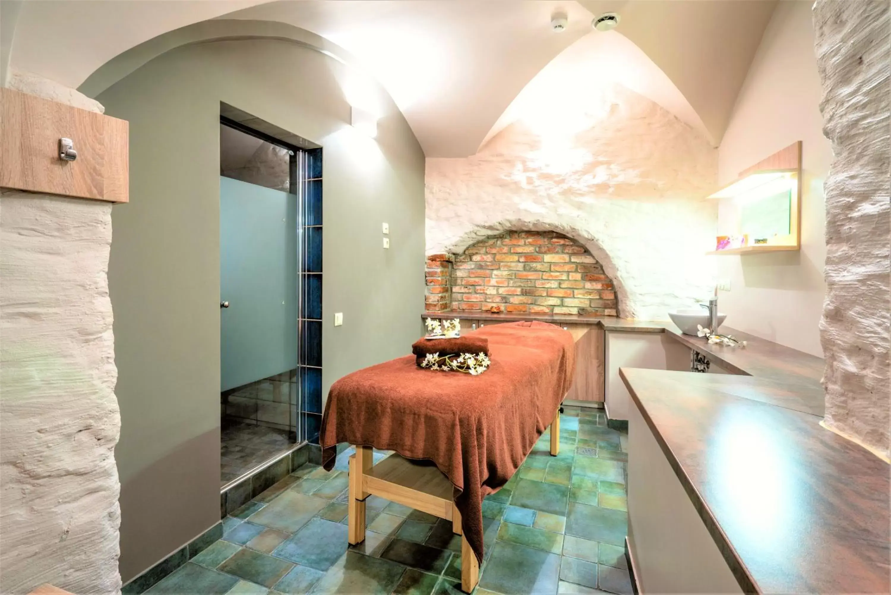 Massage in Wellton Centrum Hotel & SPA