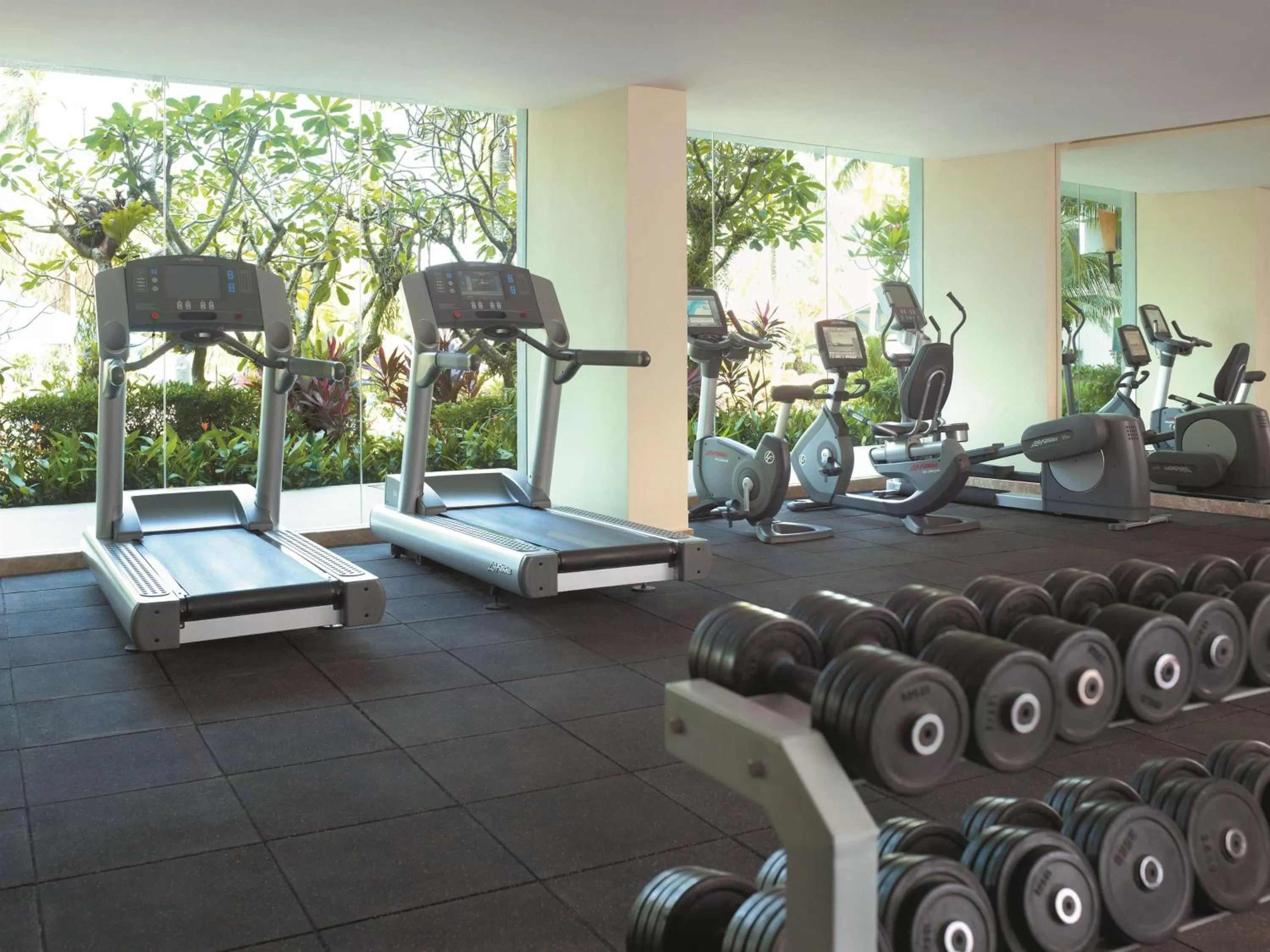 Fitness centre/facilities in Shangri-La Golden Sands, Penang