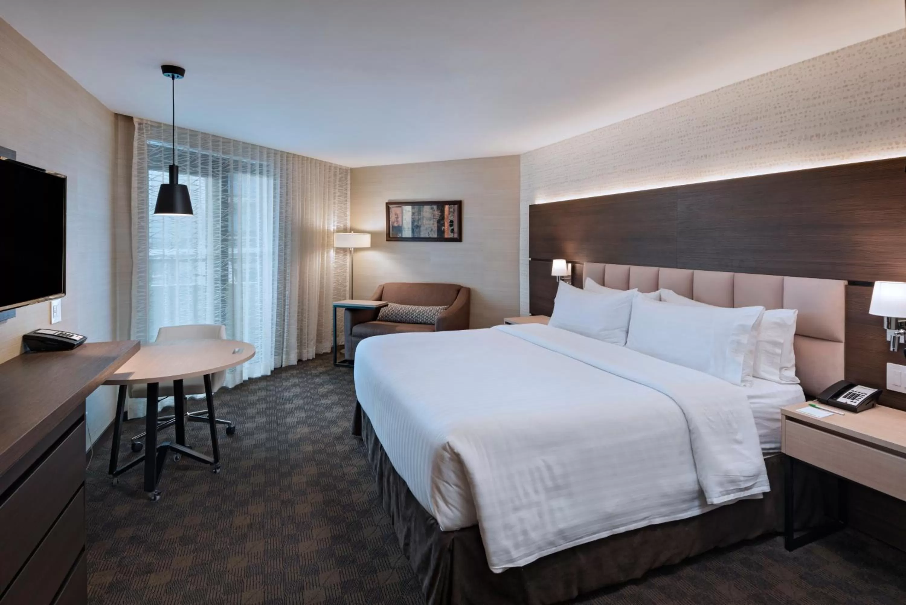 Photo of the whole room, Bed in Holiday Inn Guatemala by IHG