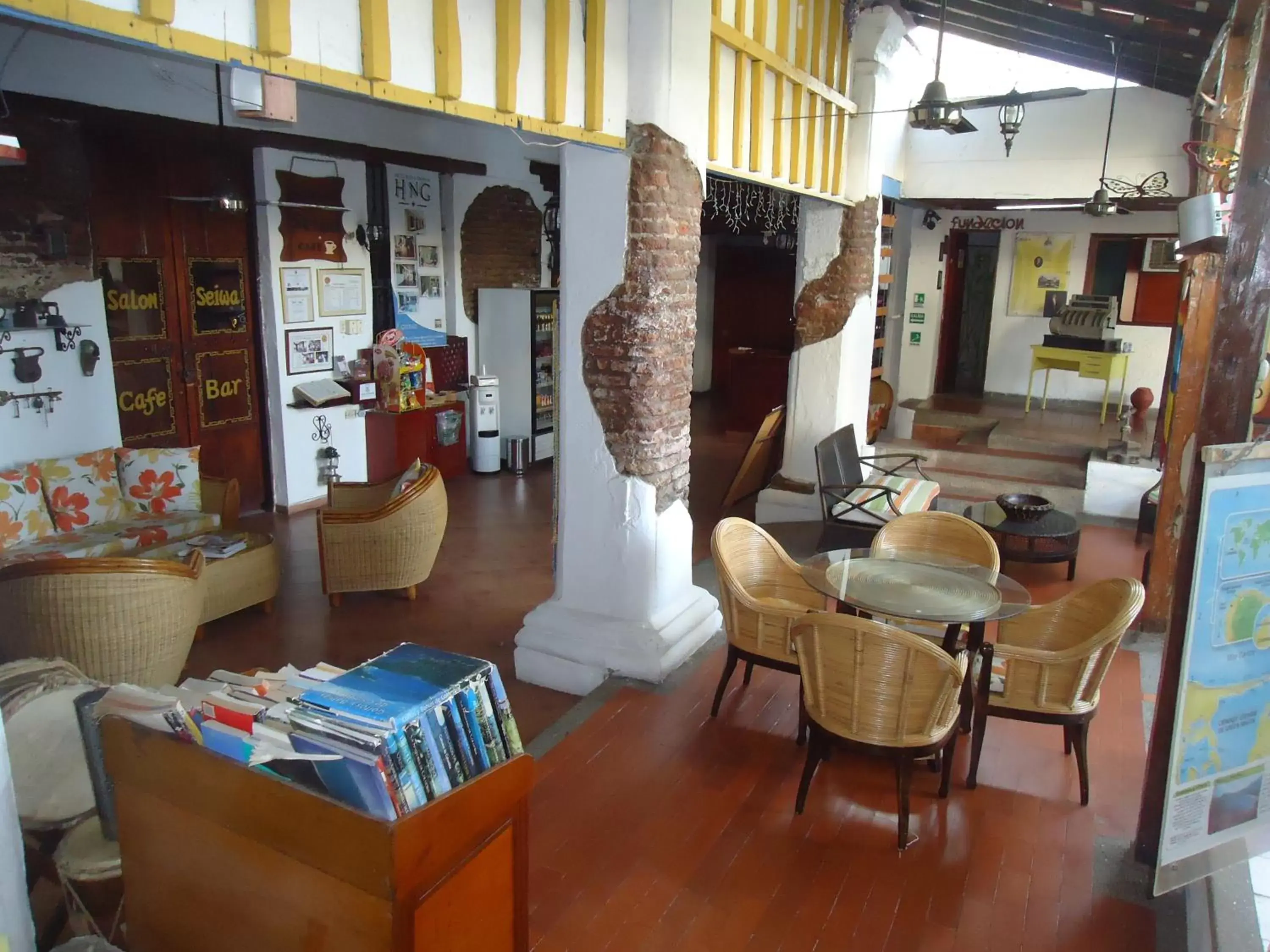 Seating area, Lounge/Bar in Hotel Nueva Granada