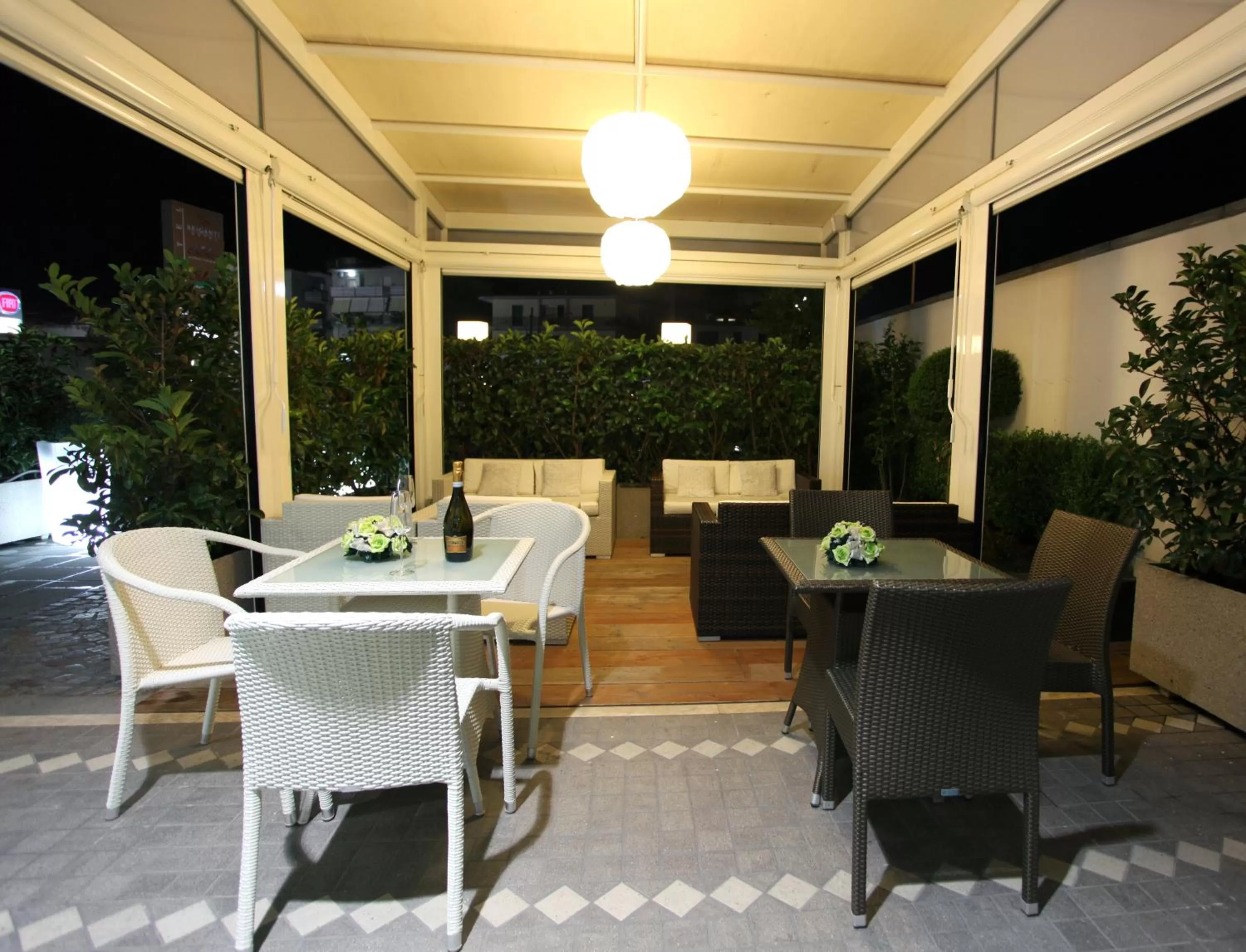 Evening entertainment in Hotel Briganti