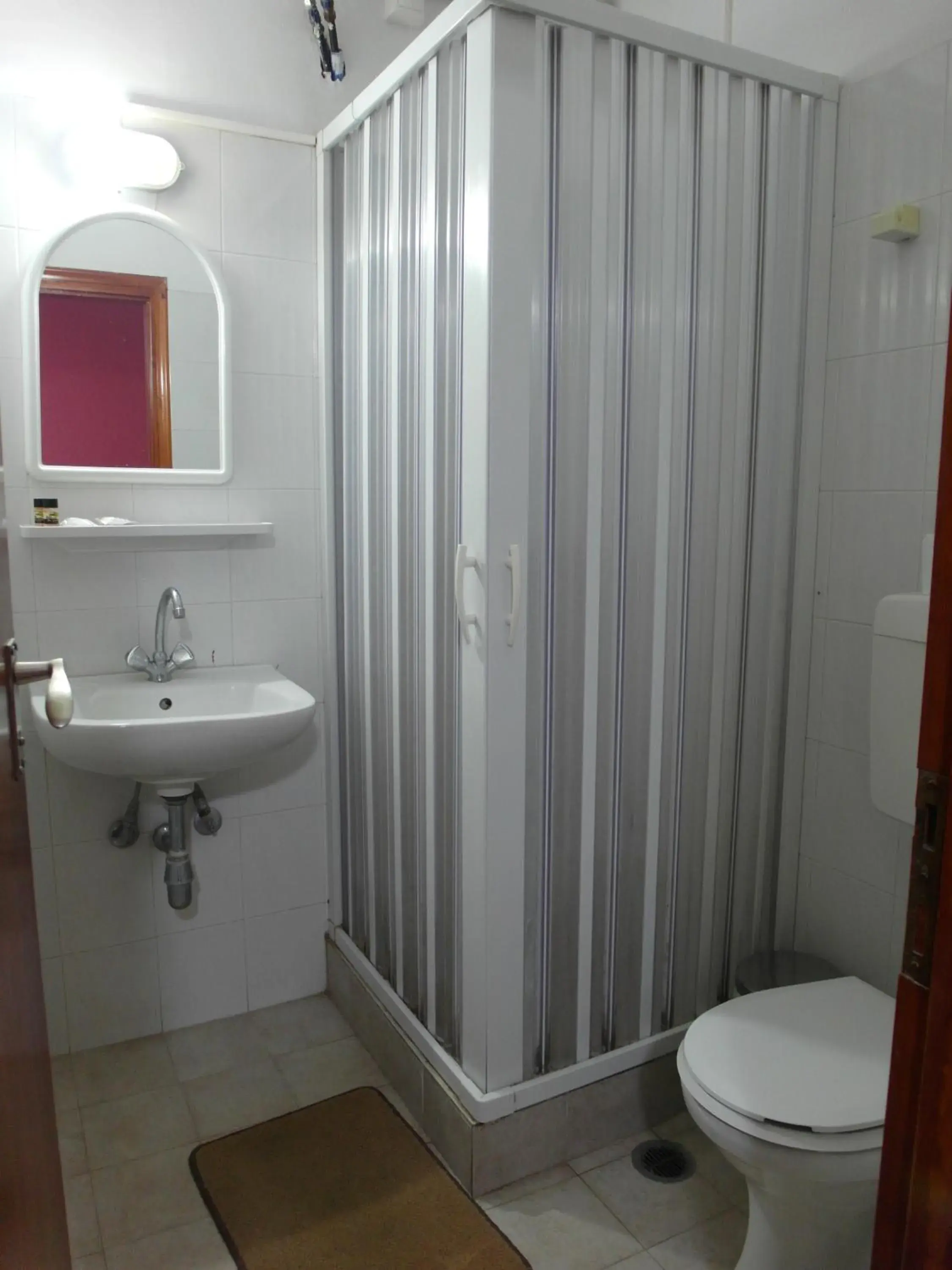 Bathroom in Hotel Alexandrion