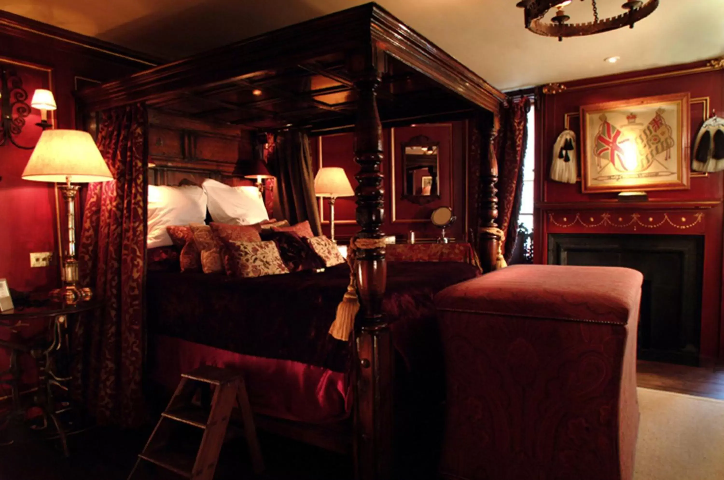 Bed in The Witchery by the Castle