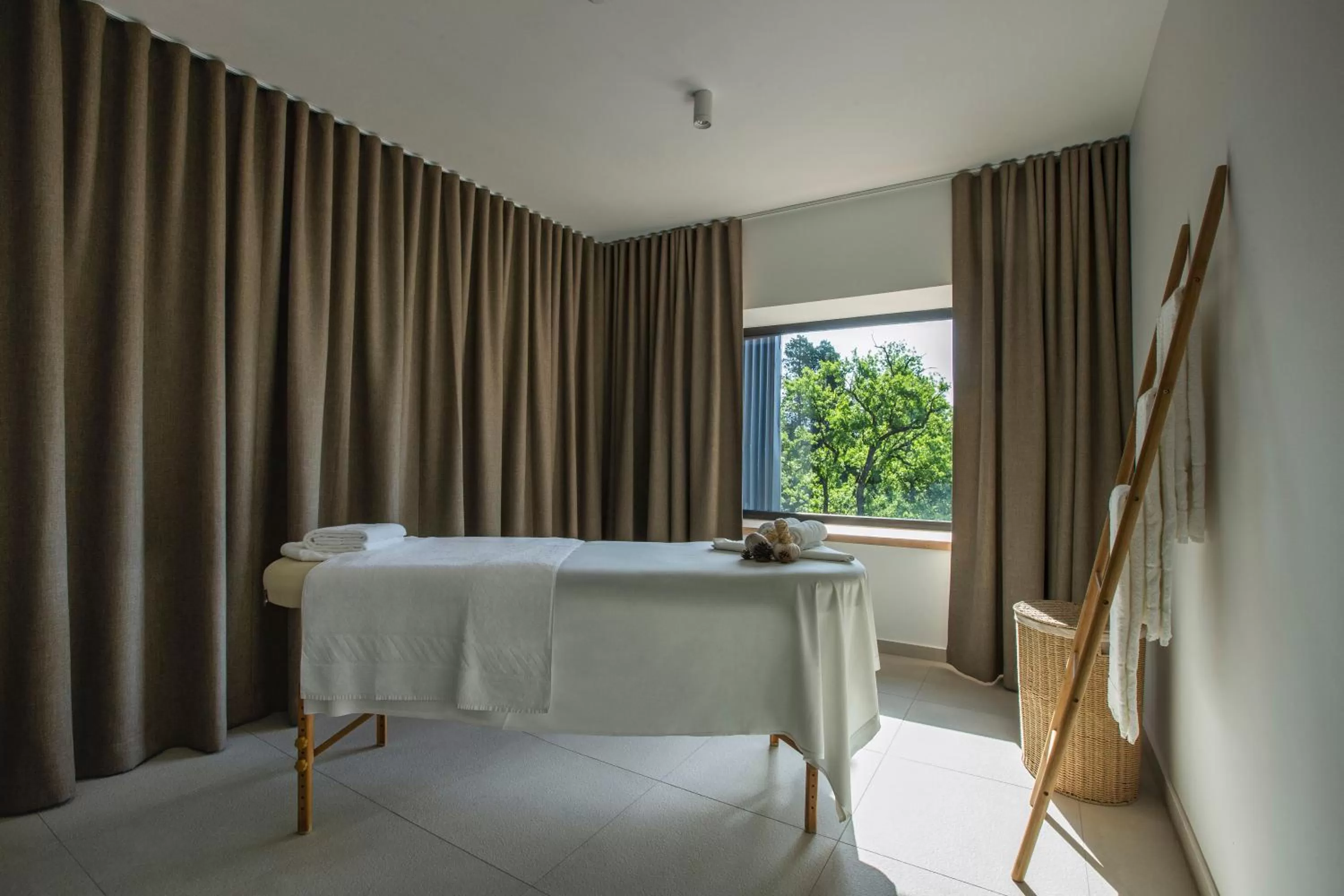 Massage, Bed in Hotel Park - Sava Hotels & Resorts