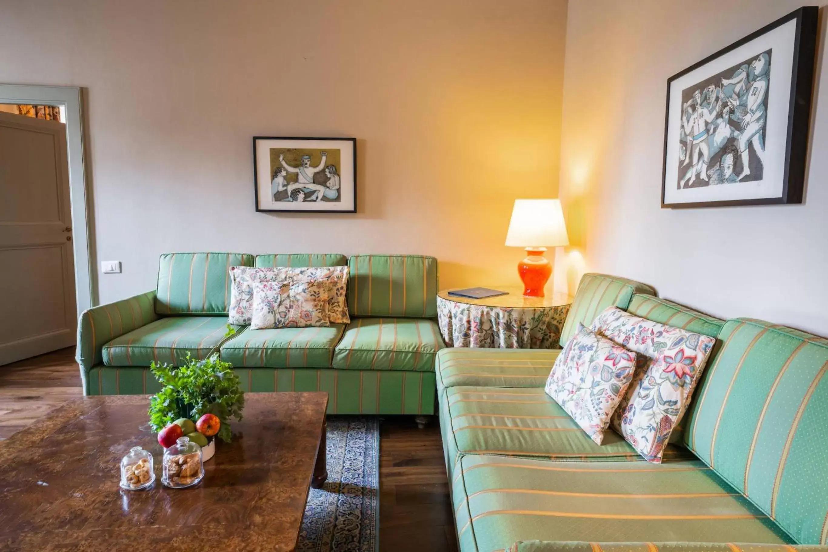 Bedroom, Seating Area in Hotel Certosa Di Maggiano