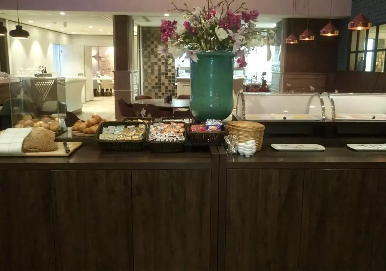 Breakfast, Food in Brasserie-Hotel Antje van de Statie