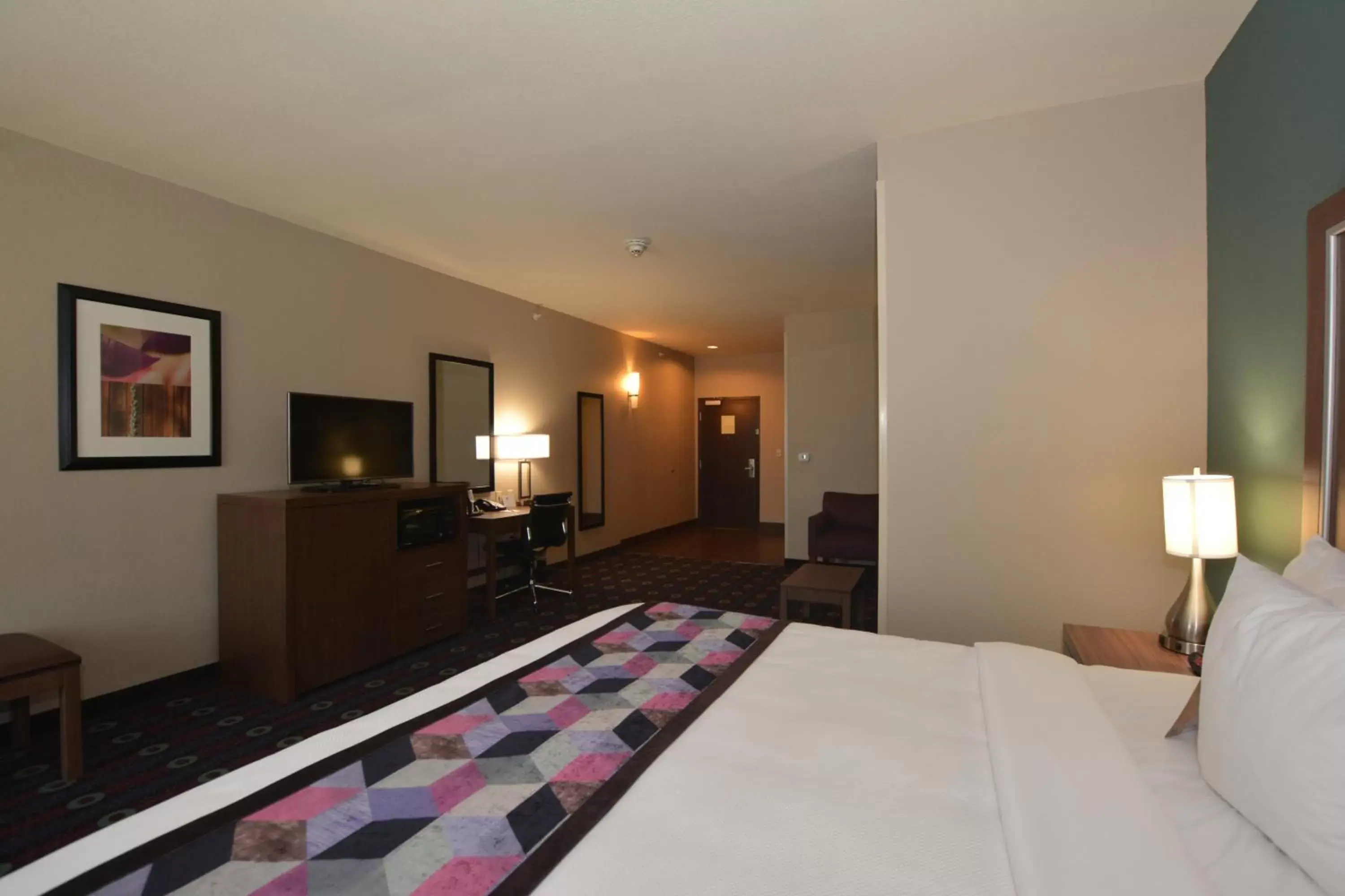 Bedroom, Bed in Comfort Inn & Suites Newcastle - Oklahoma City