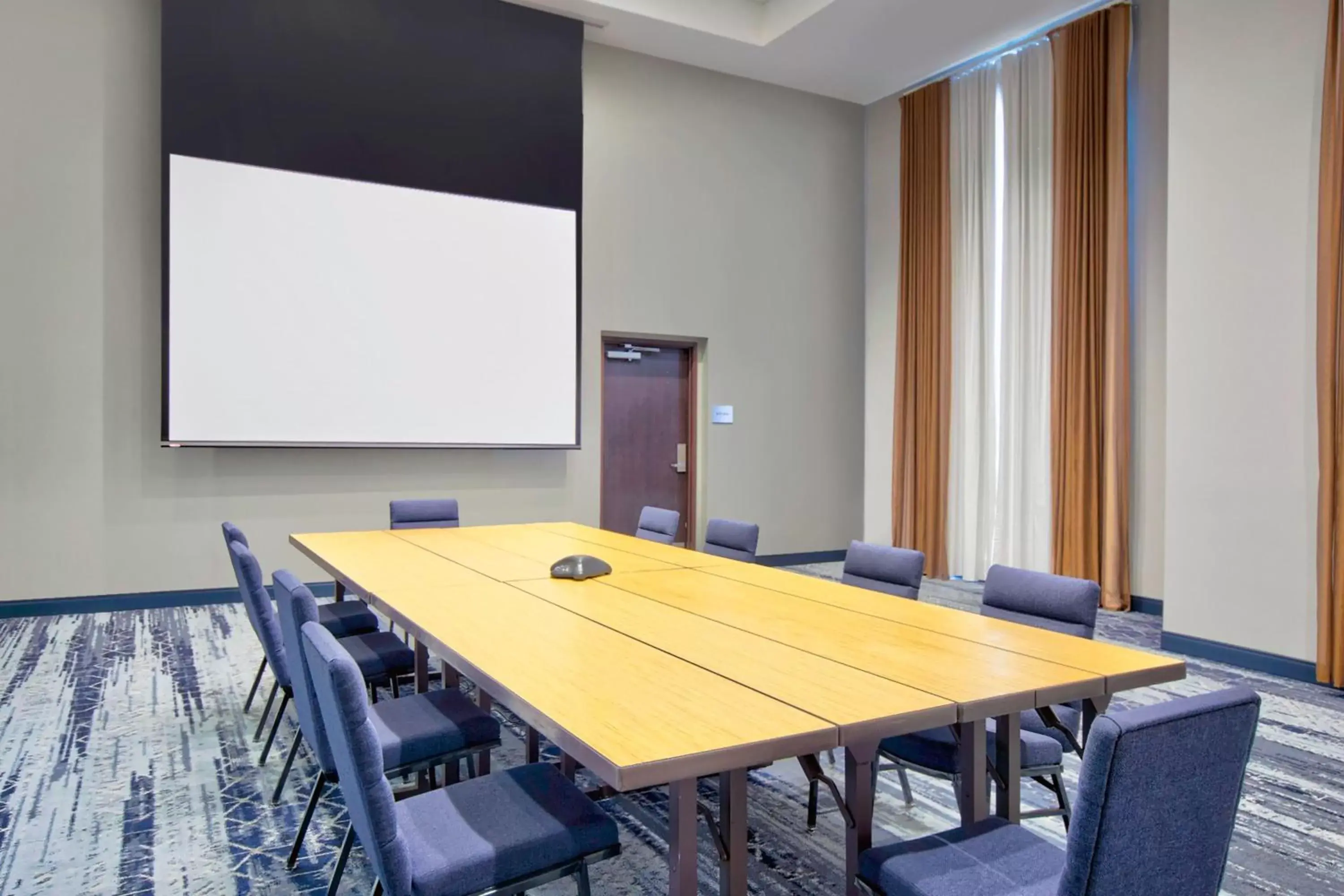 Meeting/conference room in Courtyard by Marriott Nashville Green Hills