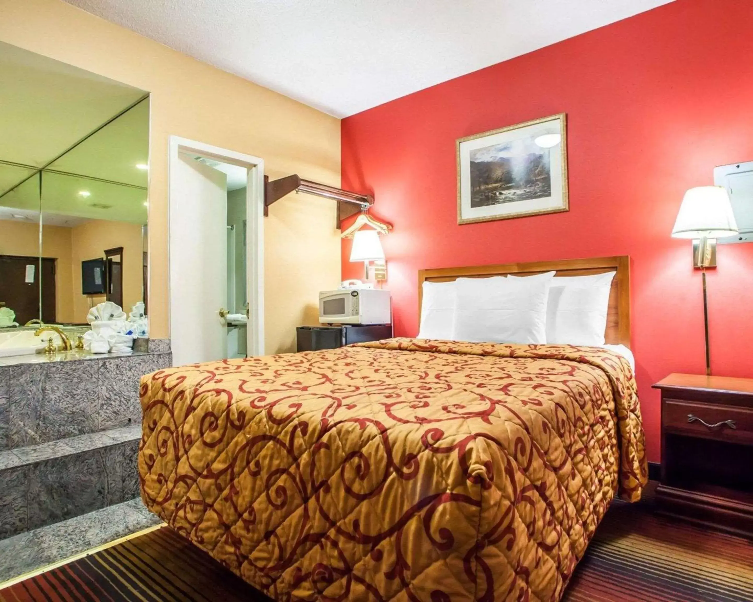 Photo of the whole room, Bed in Rodeway Inn Photo of the whole room, Bed in Rodeway Inn