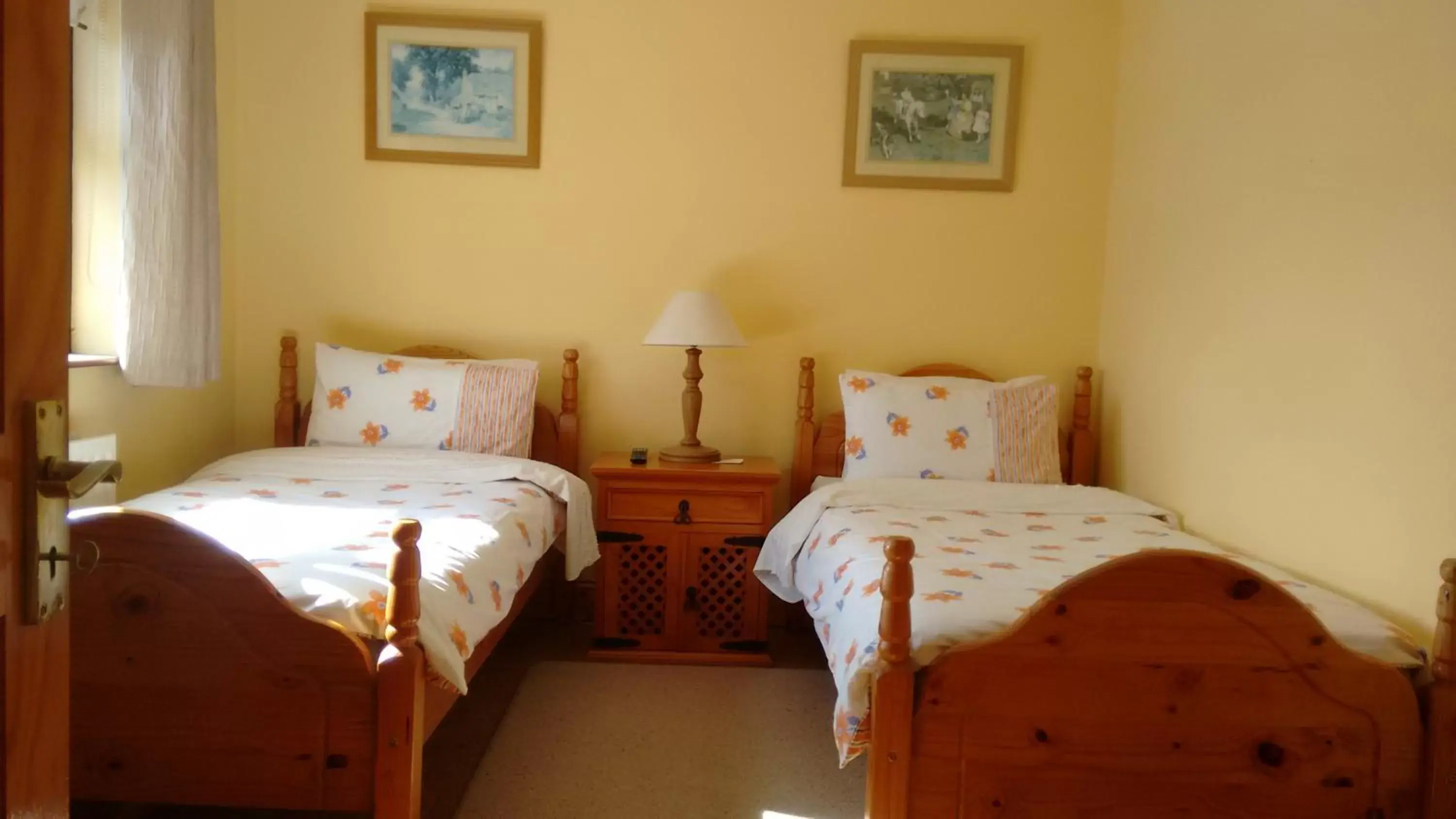 Bedroom, Bed in Grannagh Castle House