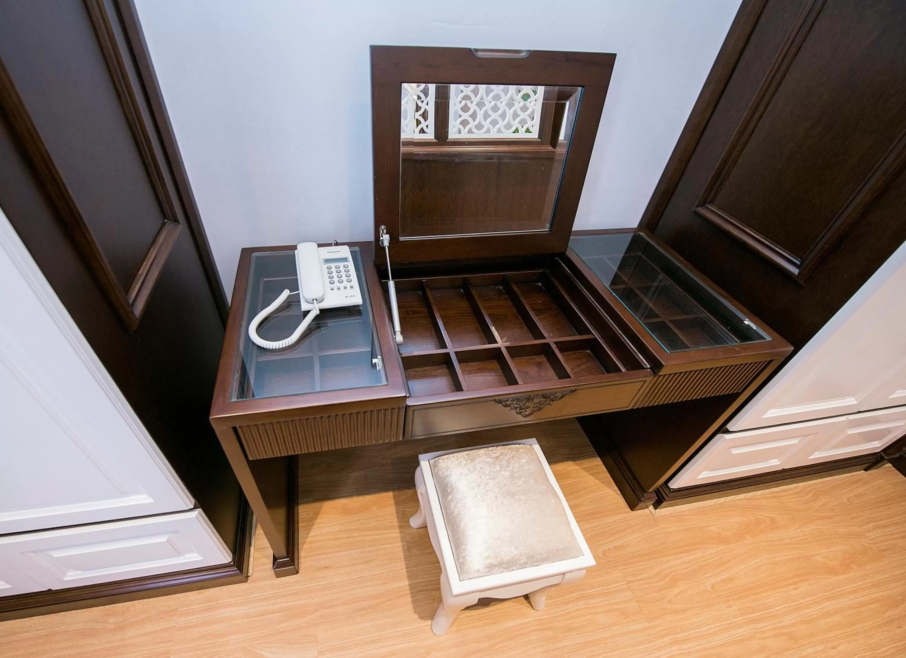 Business facilities in Hong Gia Tue Apartment