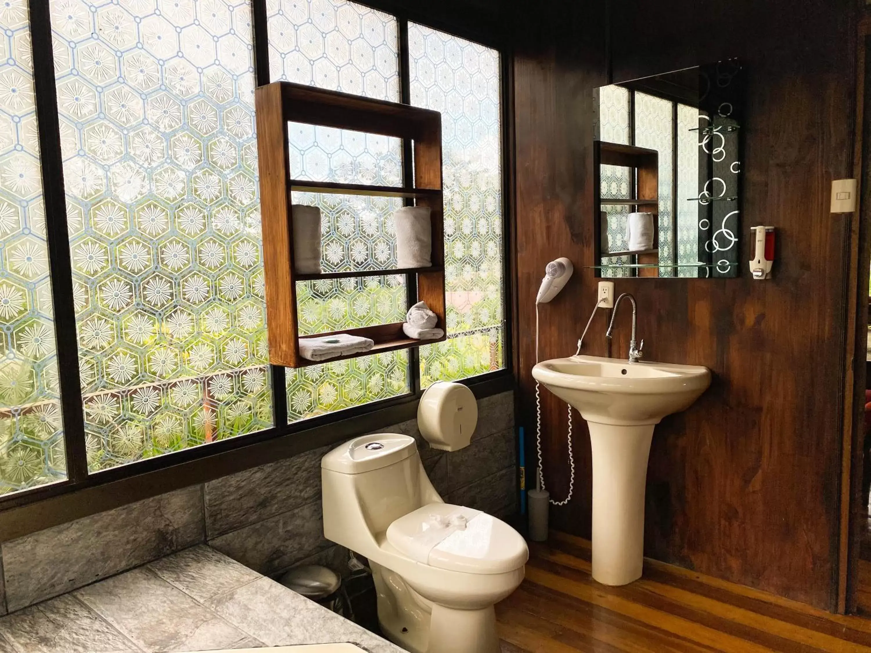 Toilet, Bathroom in Hotel Heliconias Nature Inn & Hot Springs