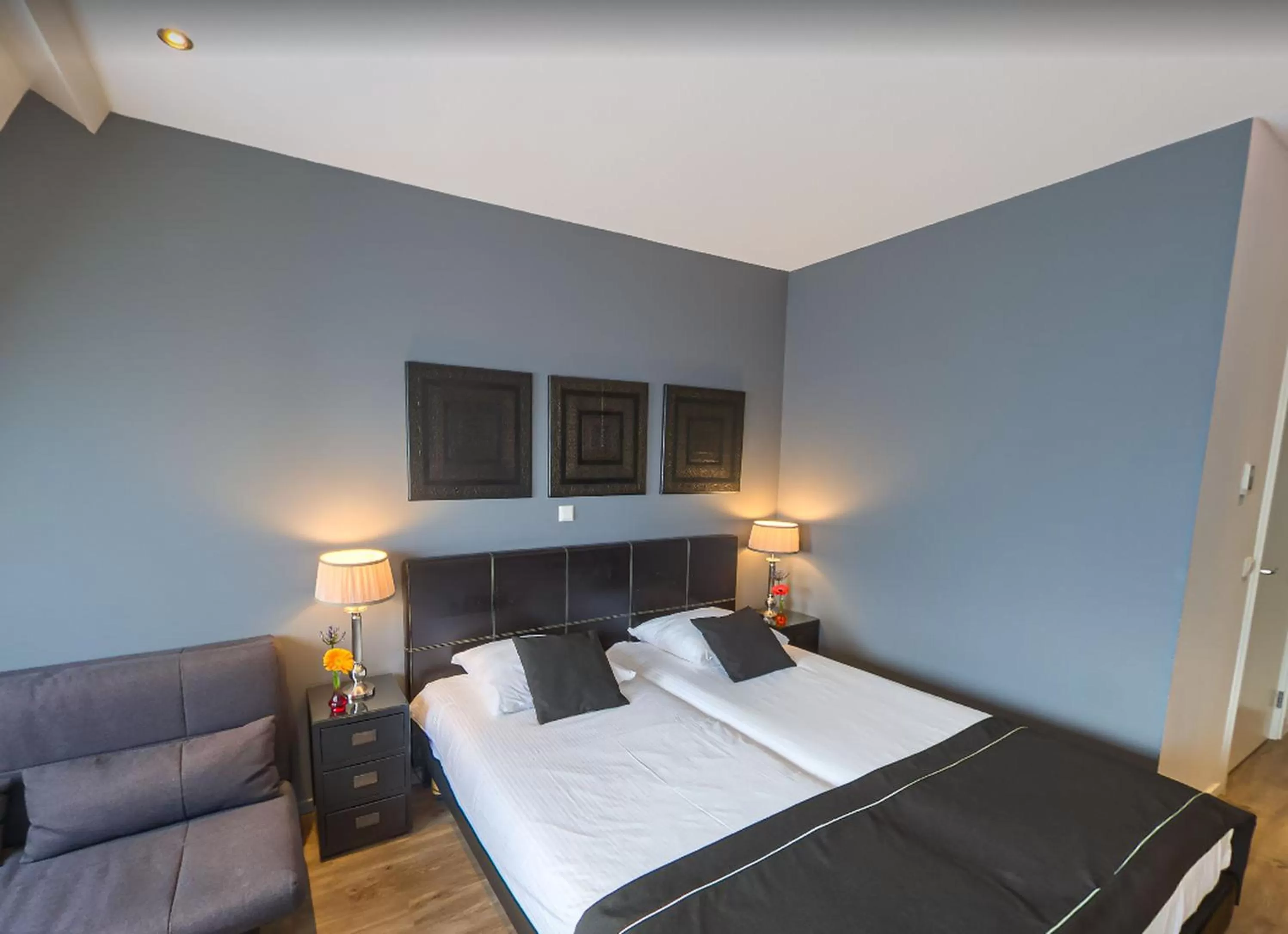 Bedroom, Bed in Boutique Hotel Chariot - Amsterdam Schiphol Airport