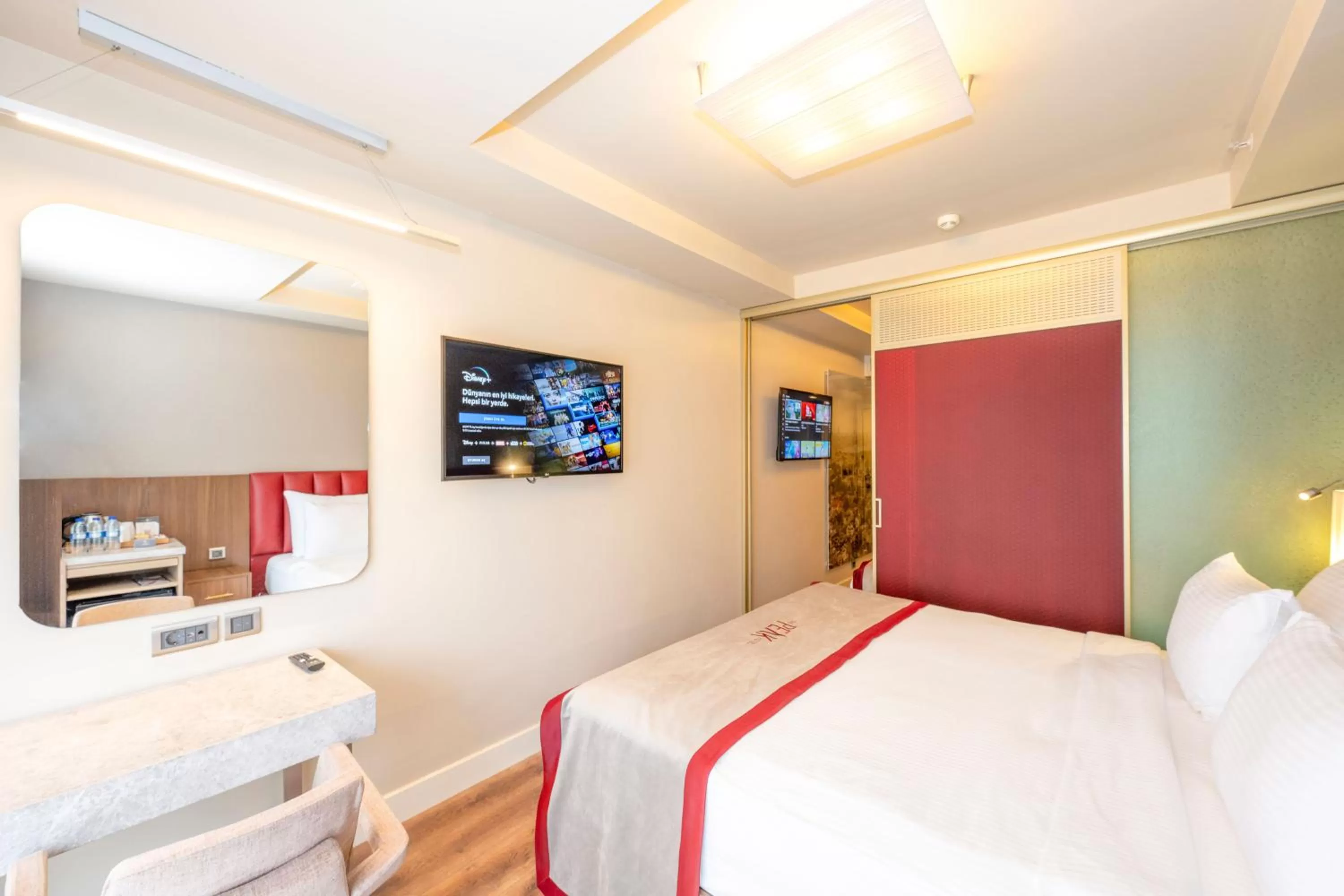 TV and multimedia, Bed in Ramada By Wyndham Istanbul Pera Taksim